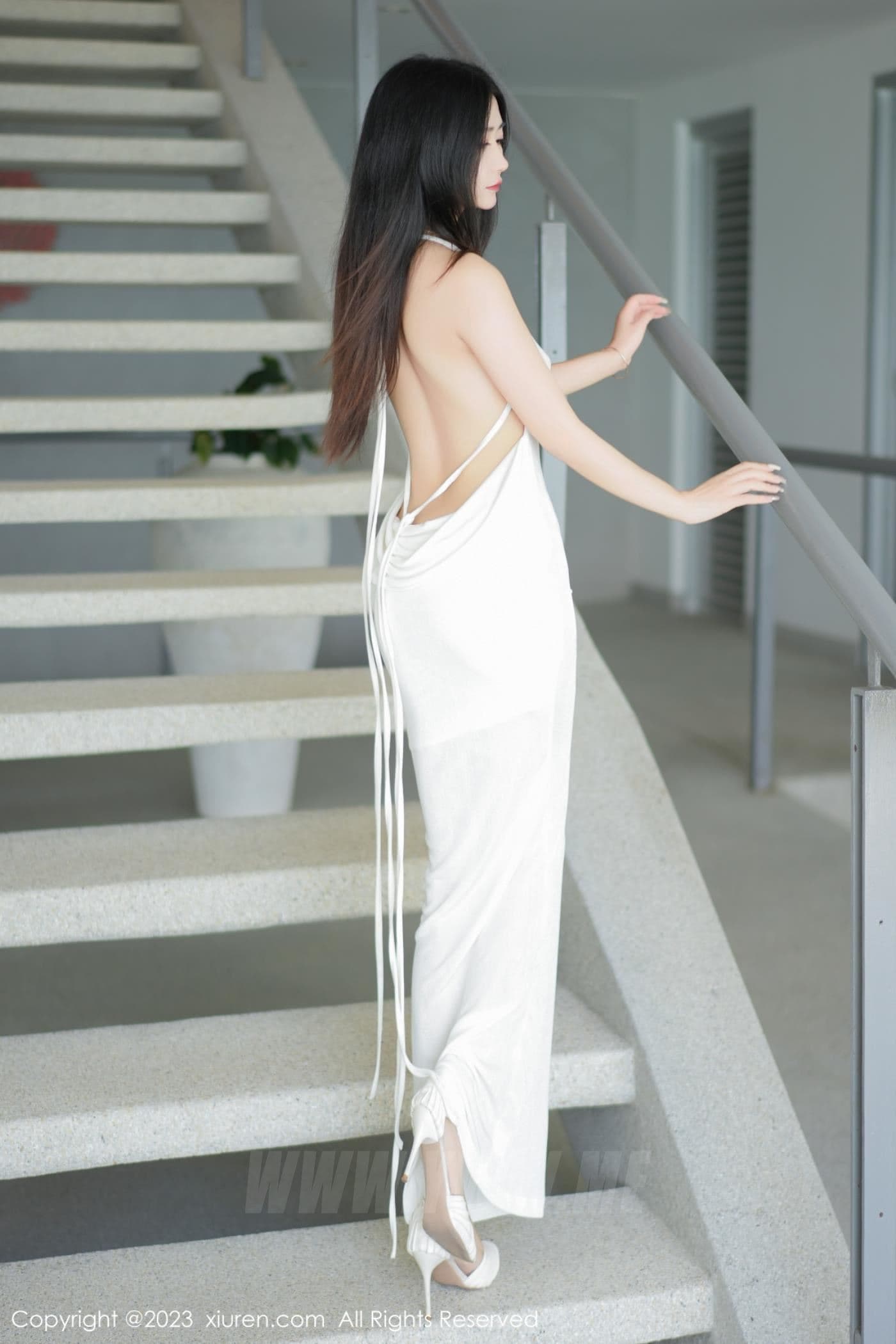XiuRen秀人网 No.6678 laura阿姣 美腿长裙