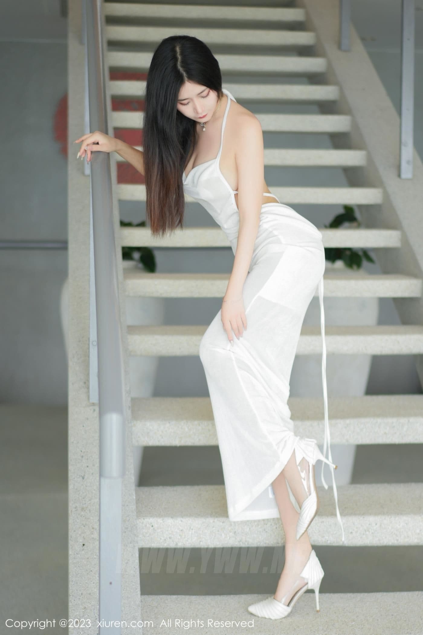 XiuRen秀人网 No.6678 laura阿姣 美腿长裙
