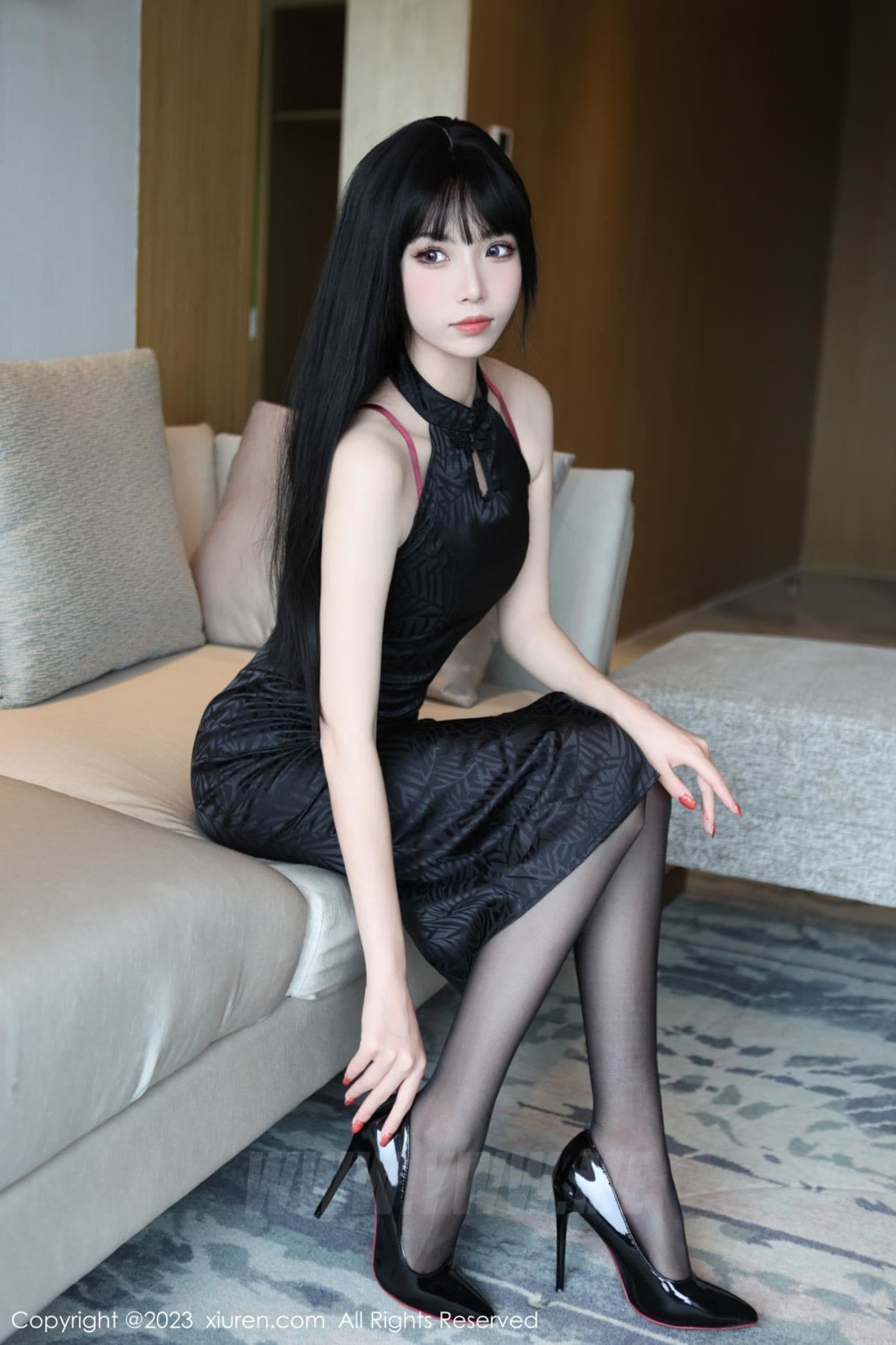 XiuRen秀人网 No.6666 江七七 黑丝美腿