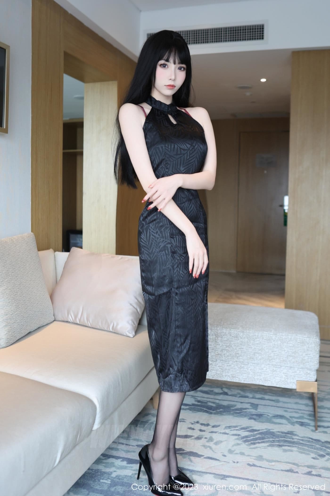 XiuRen秀人网 No.6666 江七七 黑丝美腿
