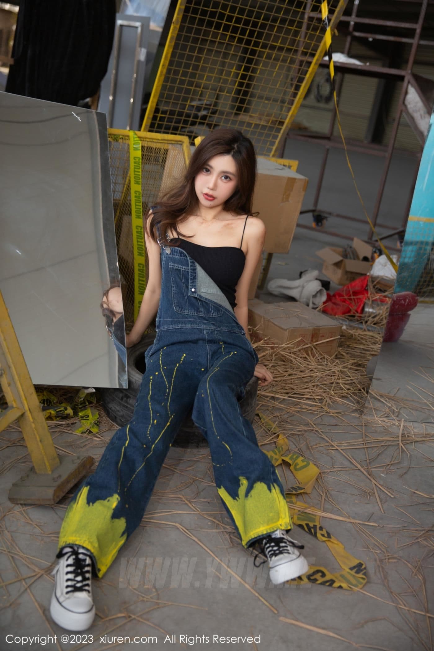 XiuRen秀人网 No.6659 绮里嘉ula 背带裤美腿