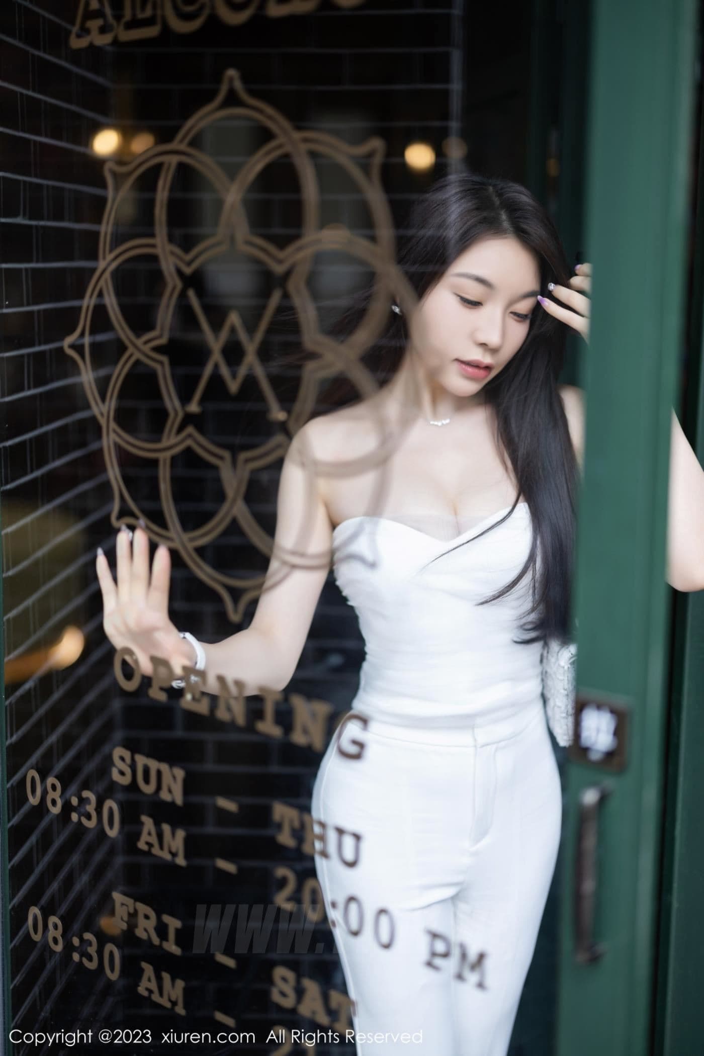 XiuRen秀人网 No.6628 徐莉芝Booty 时尚美腿