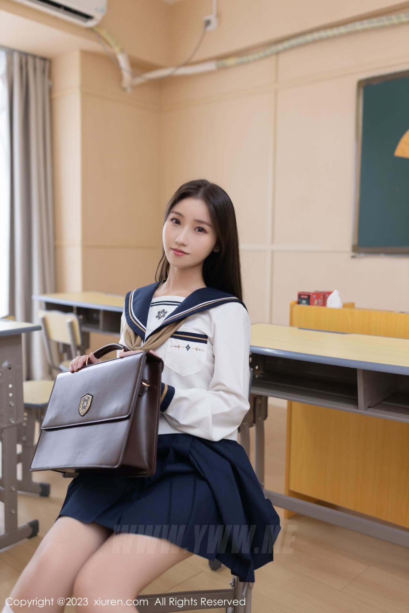 XiuRen秀人网 No.6709 杏子Yada 新人美腿