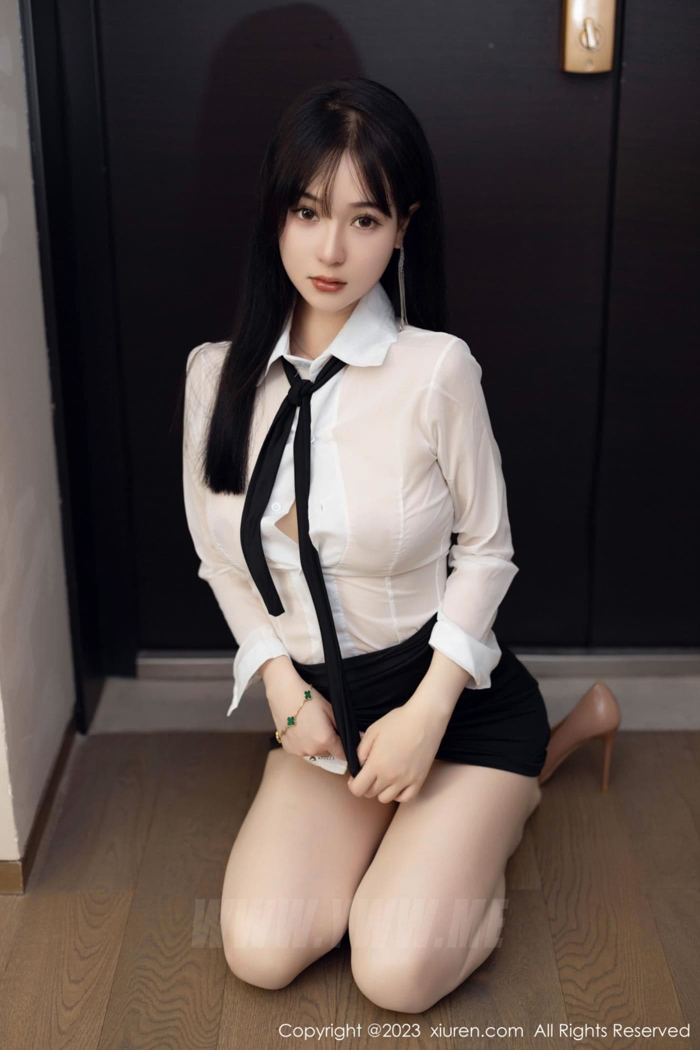 XiuRen秀人网 No.6710 柚琪Rich 新人美臀