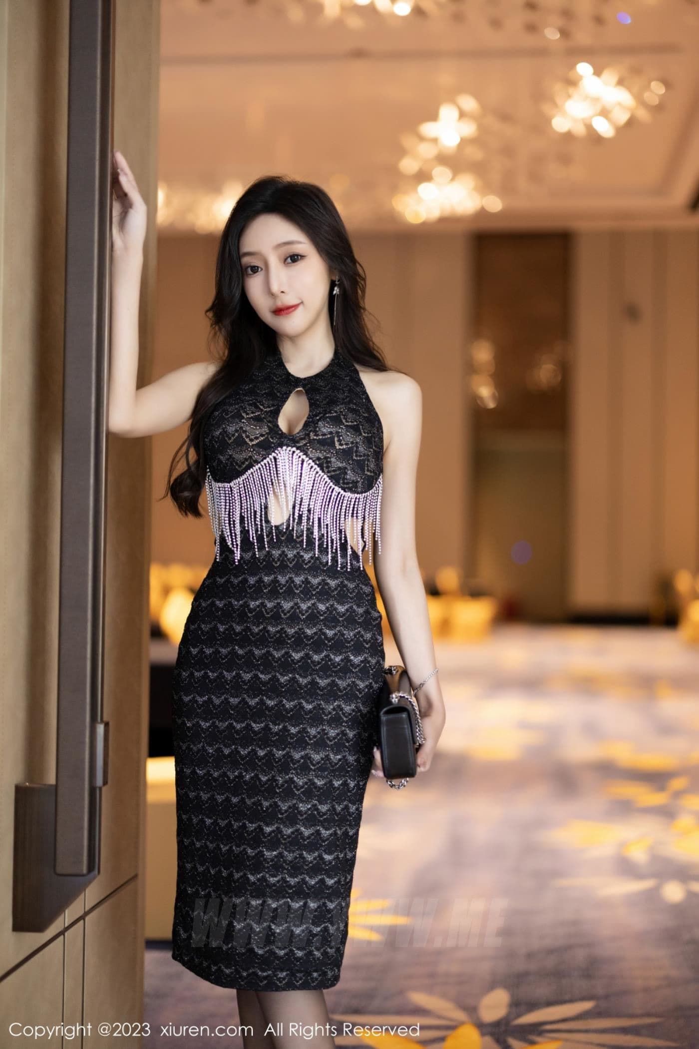 XiuRen秀人网 No.6772 王馨瑶yanni 黑丝美腿
