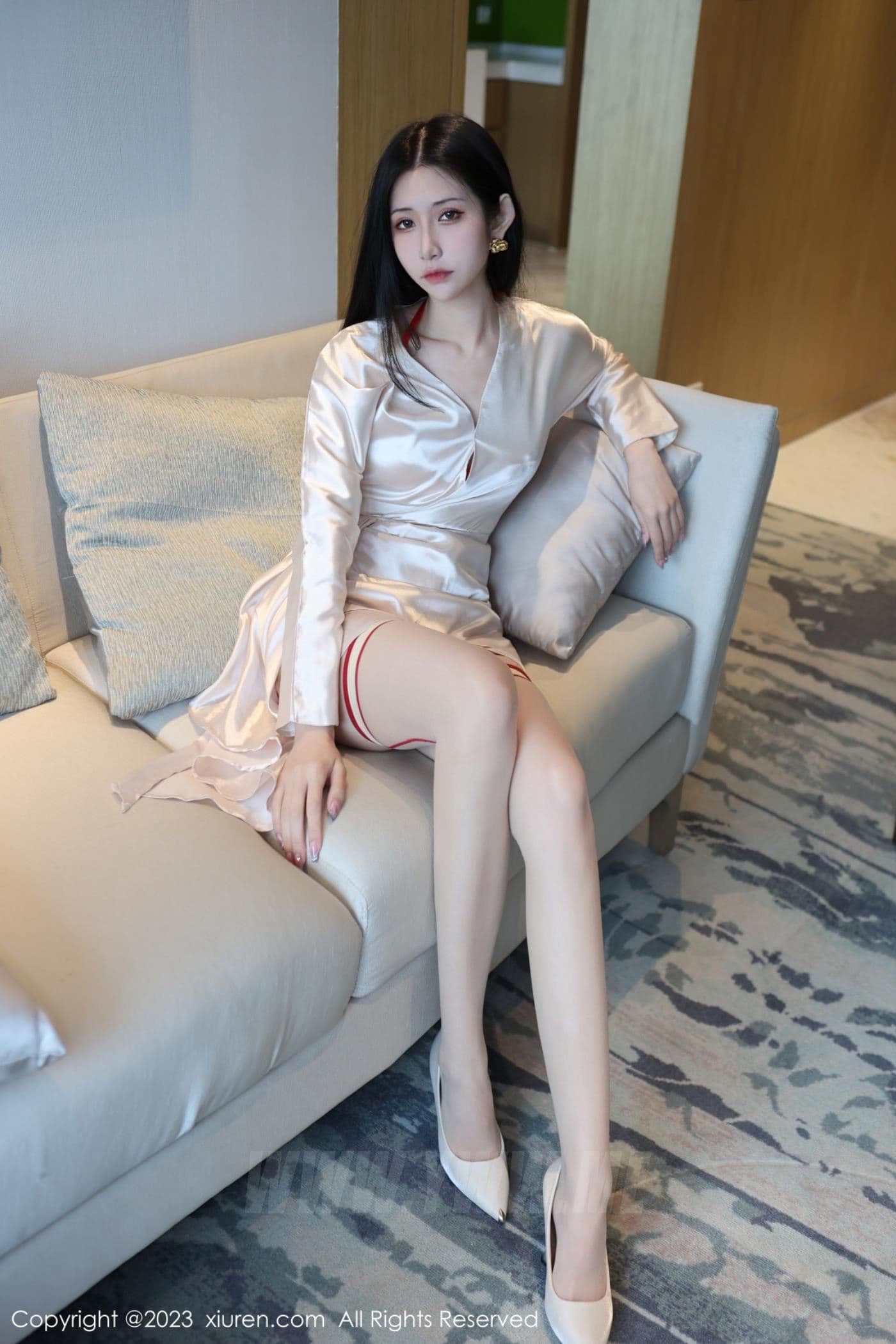 XiuRen秀人网 No.6750 依娜Yina 妩媚美腿