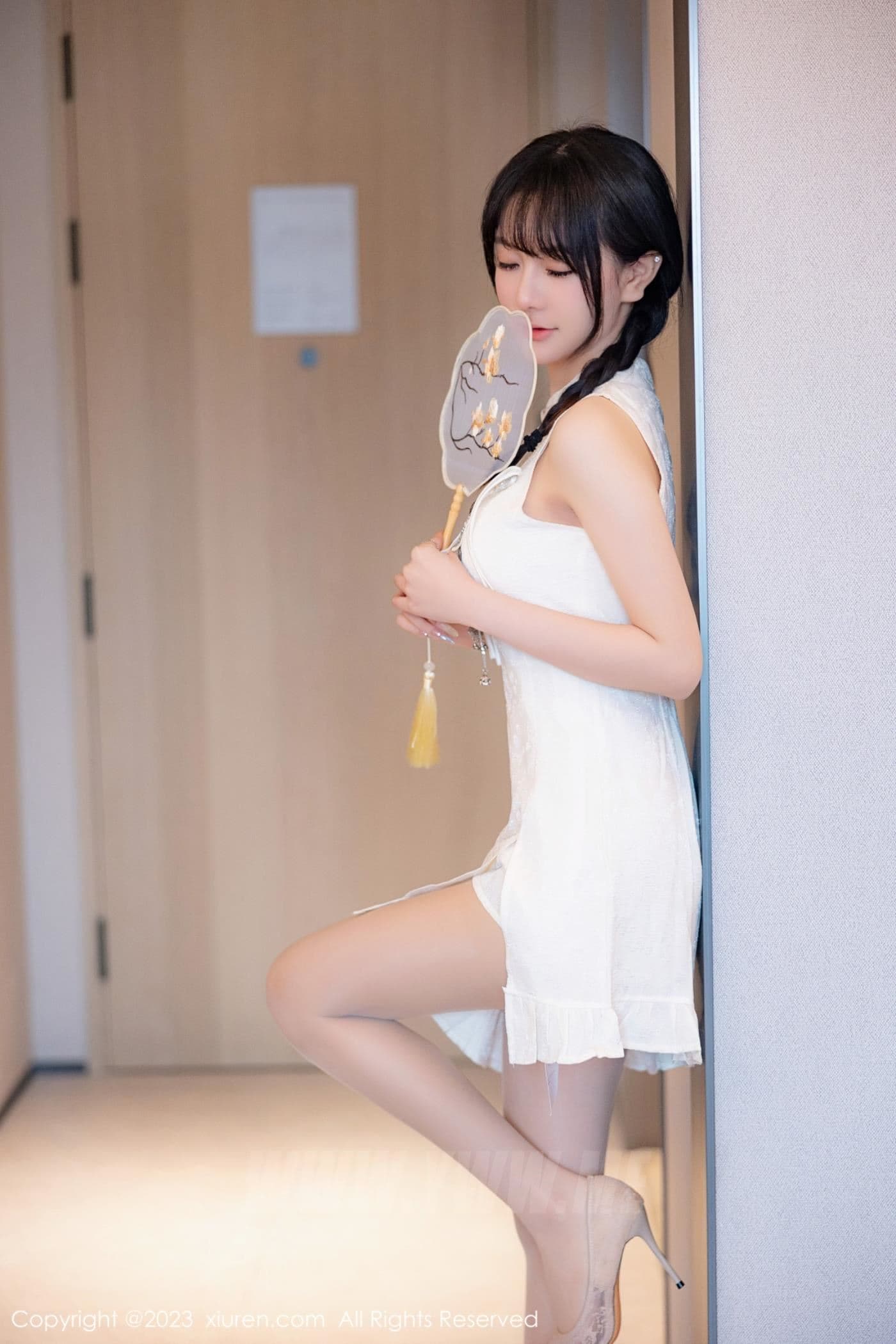 XiuRen秀人网 No.6813 幼幼 旗袍美腿