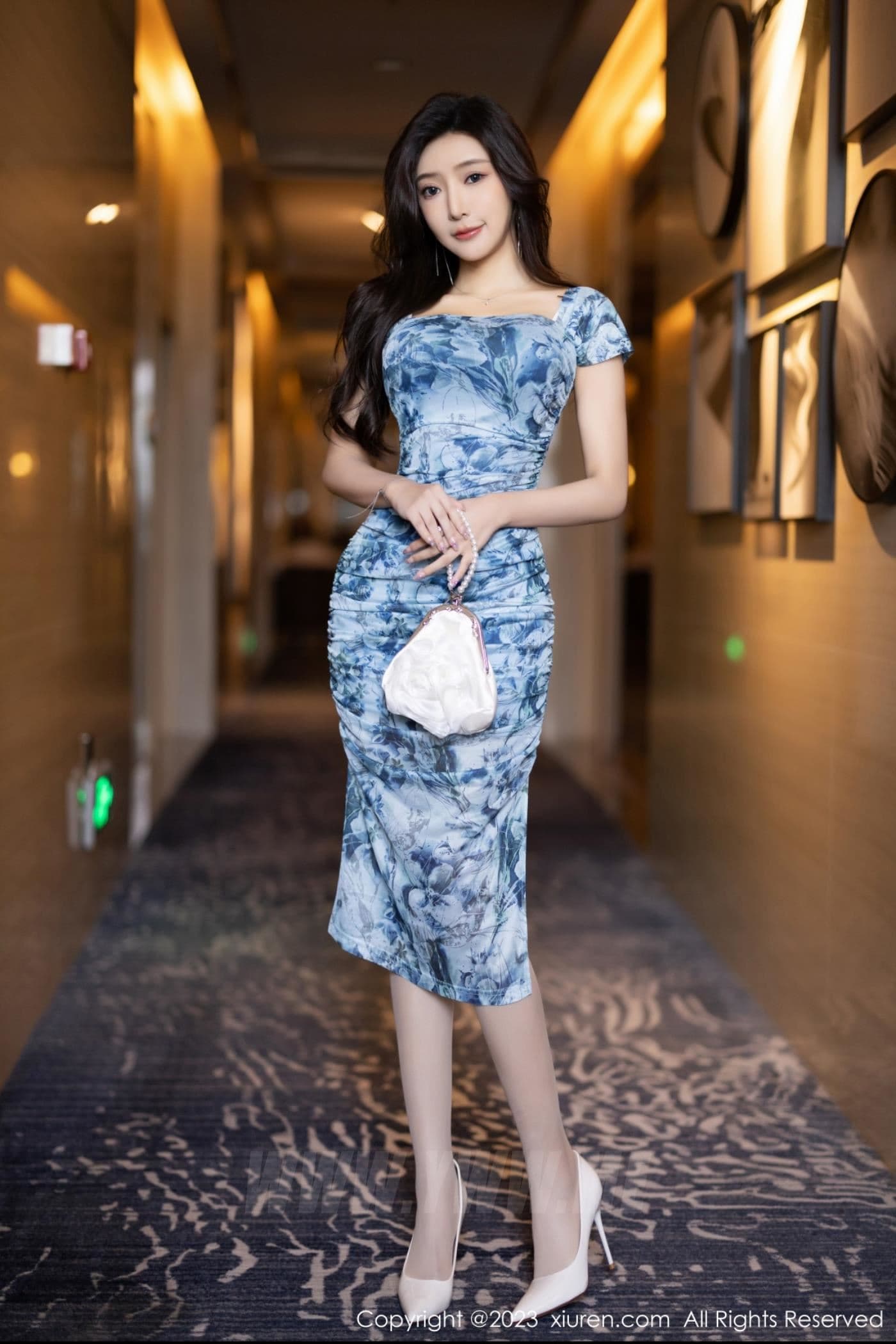 XiuRen秀人网 No.6812 王馨瑶yanni 丝袜美腿