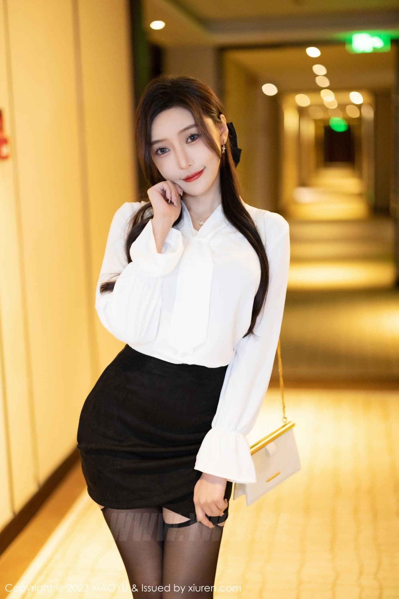 XIAOYU语画界 VOL.1033 王馨瑶yanni 短裙黑丝