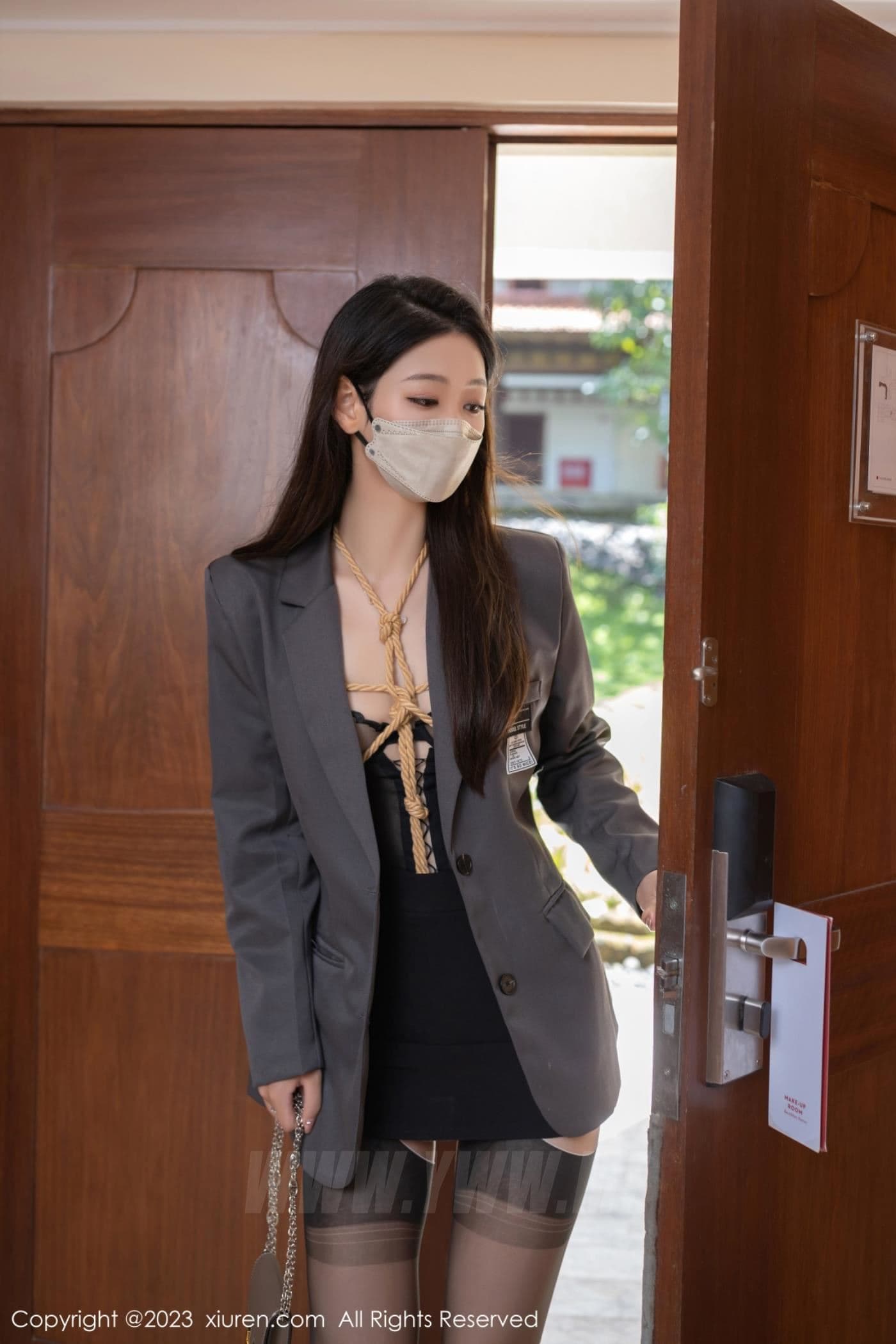 XiuRen秀人网 No.6821 唐安琪 黑丝美腿