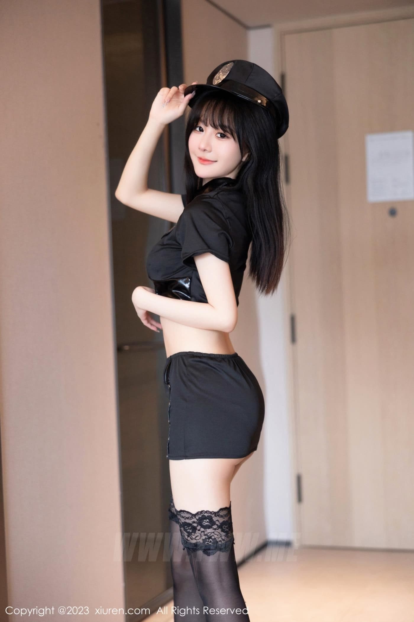 XiuRen秀人网 No.6851 幼幼 制服美腿