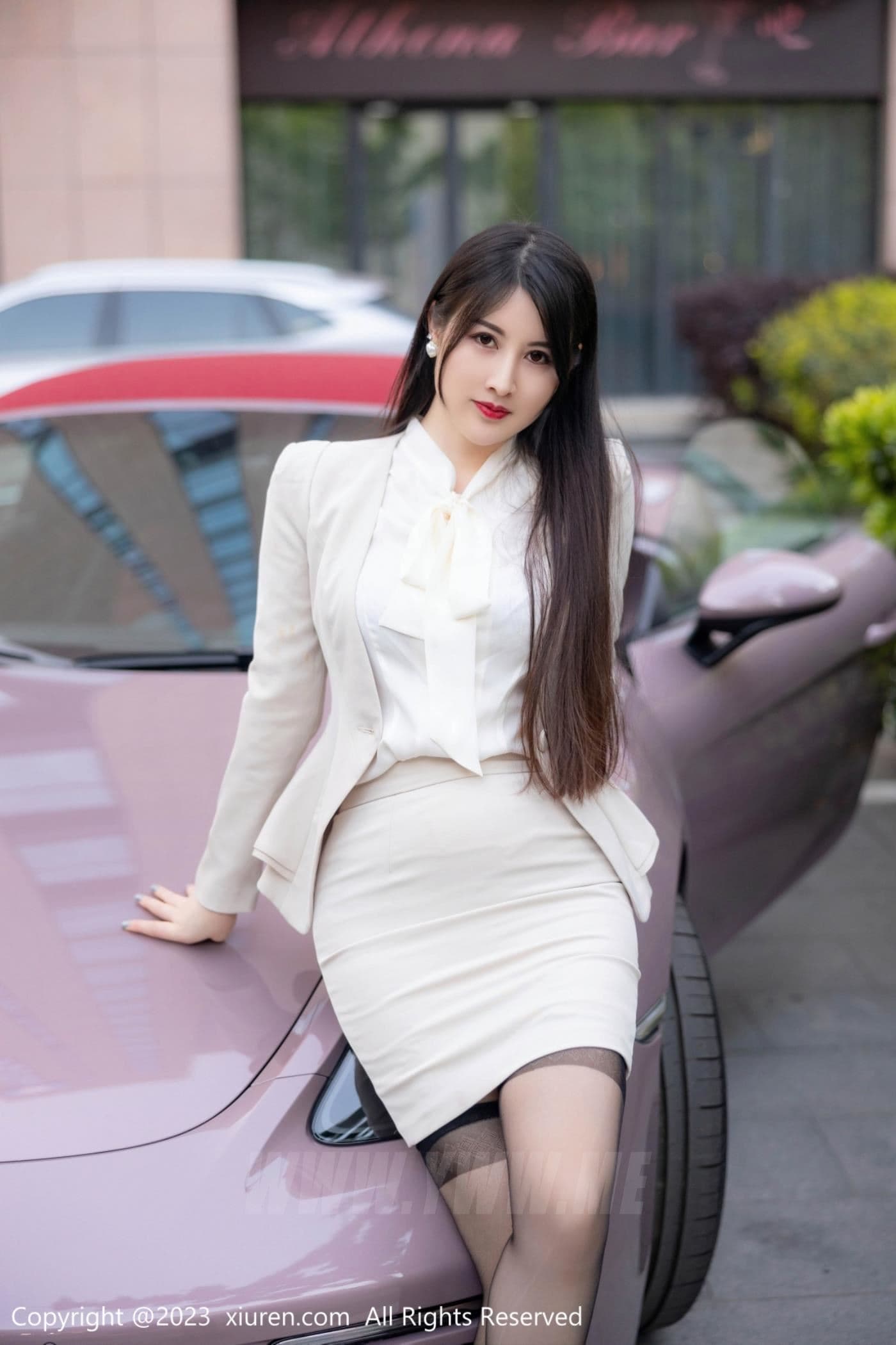 XiuRen秀人网 No.6879 诗诗kiki 黑丝美臀