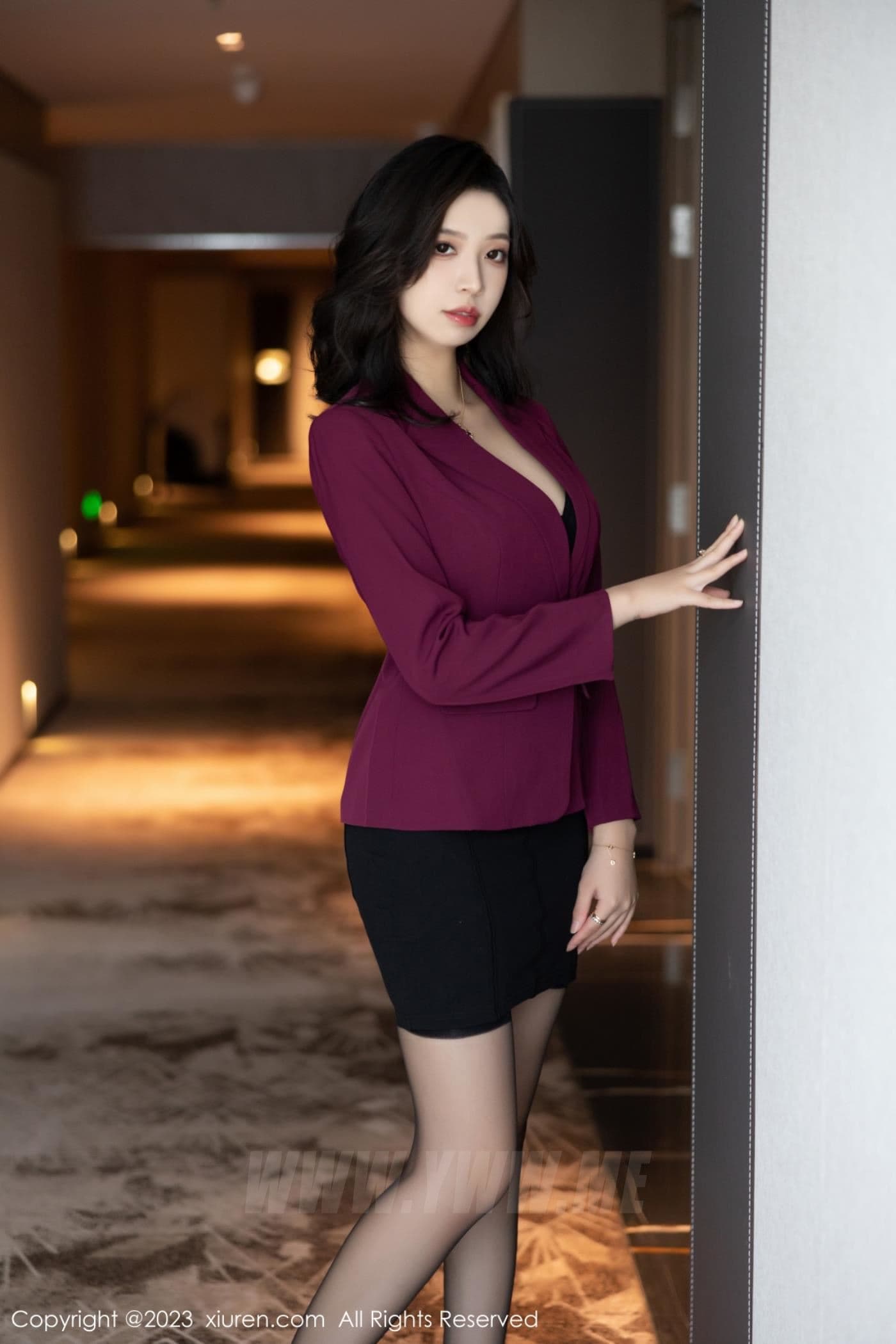XiuRen秀人网 No.6870 郑颖姗Bev 黑丝美臀