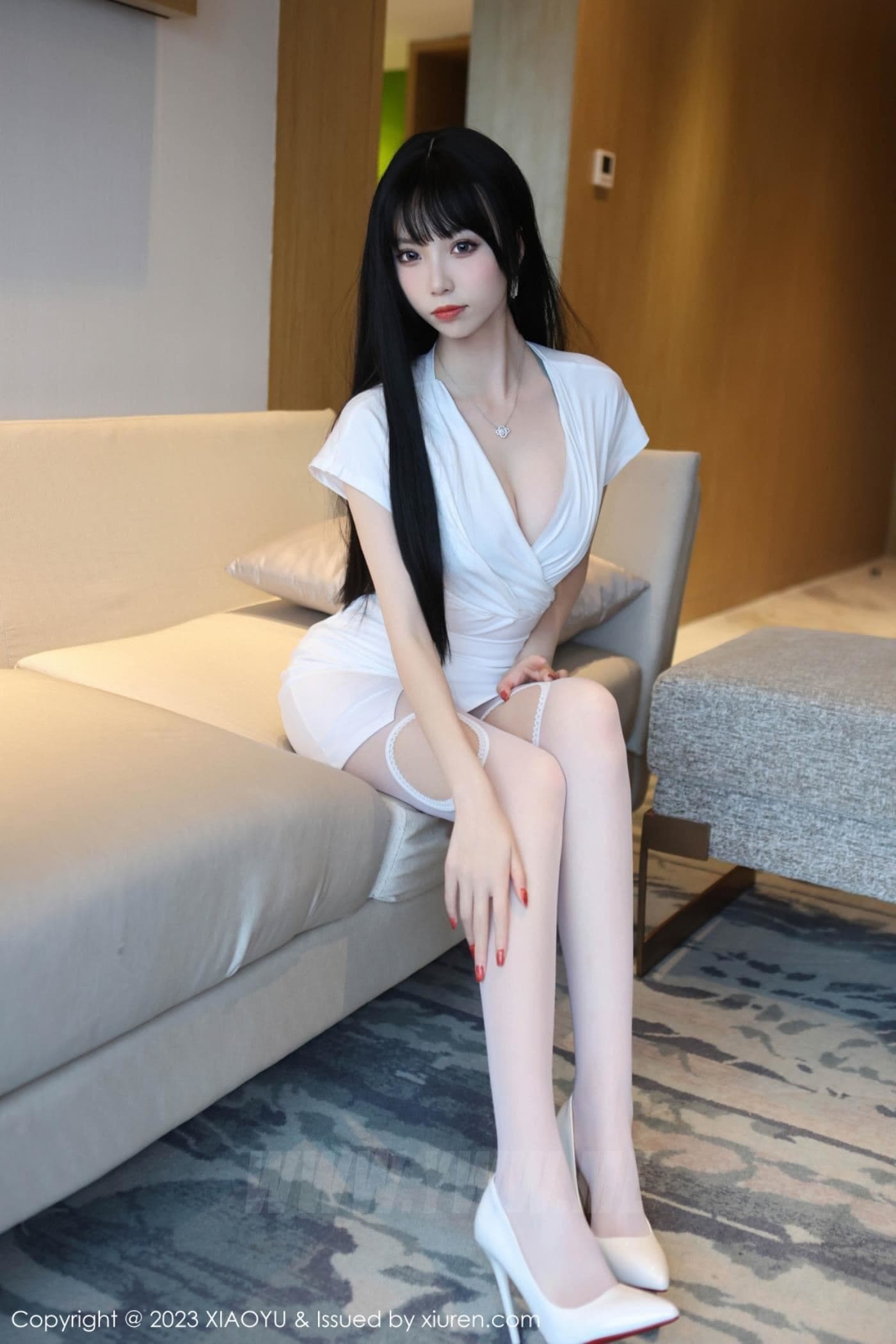 XiuRen秀人网 No.6897 江七七 丝袜美腿