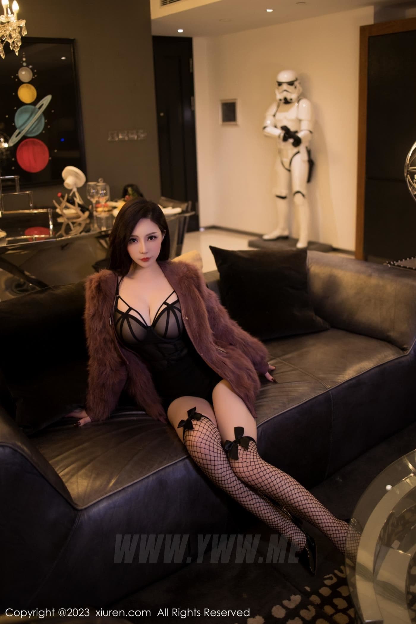 XiuRen秀人网 No.6908 大琪琪Emily 黑丝美腿