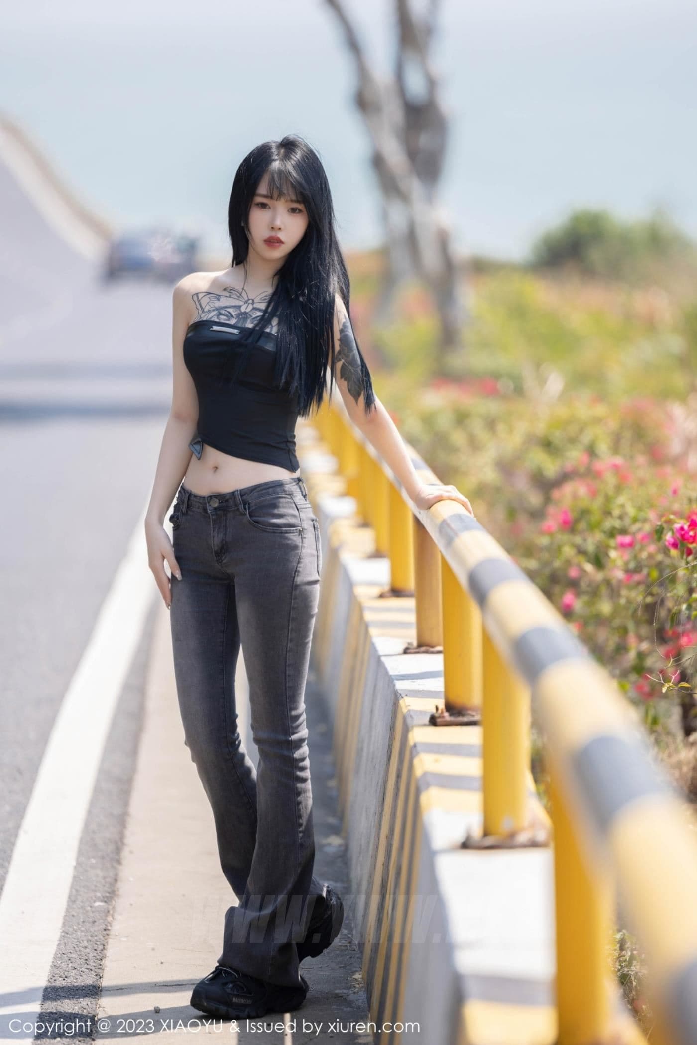 XIAOYU语画界 VOL.1047 奶瓶. 清纯美腿