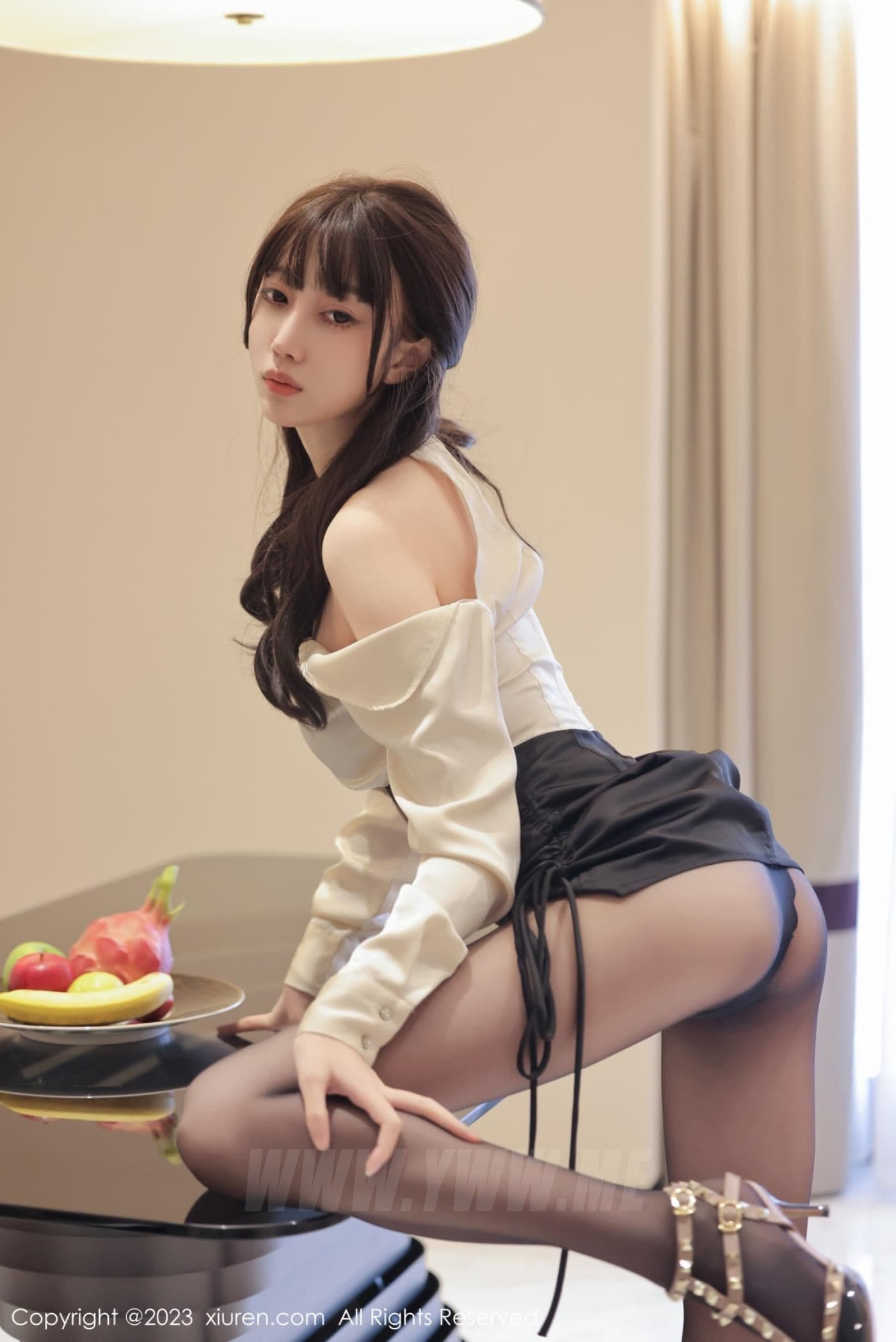 XiuRen秀人网 No.6929 玥儿玥er 黑丝美腿