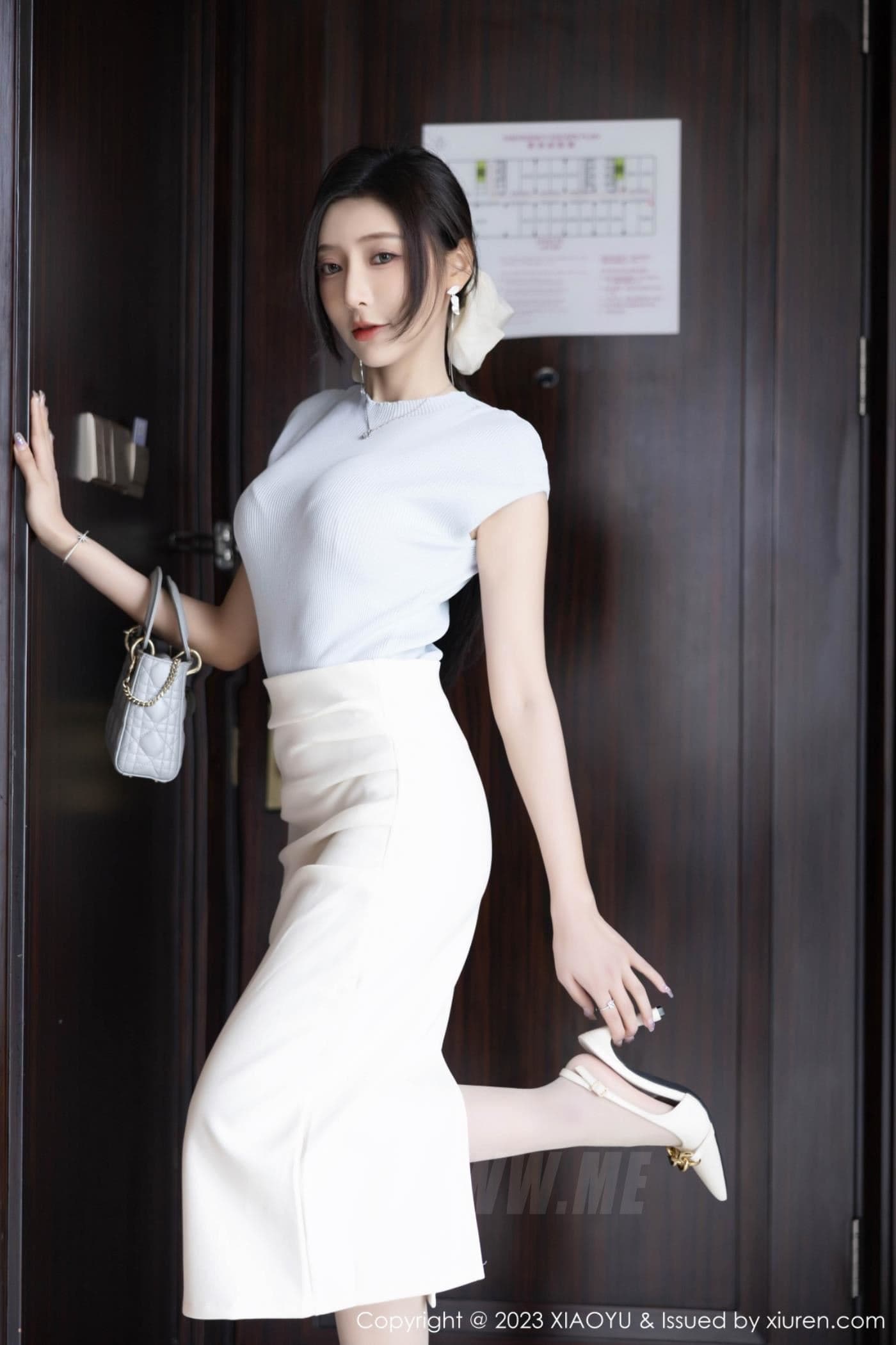 XIAOYU语画界 VOL.1059 王馨瑶yanni 丝袜美腿