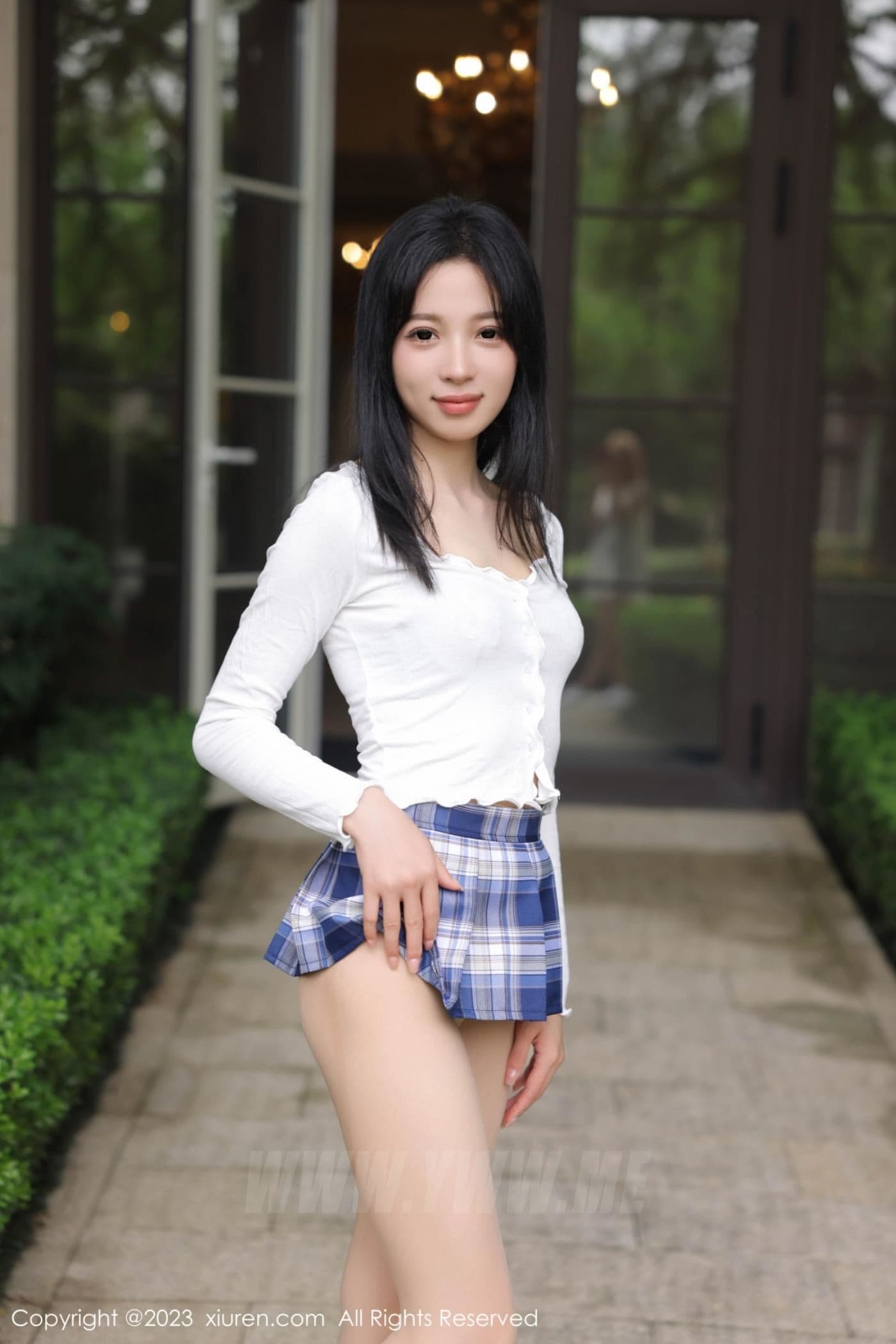 XiuRen秀人网 No.6942 糖豆sisi 格子裙美腿