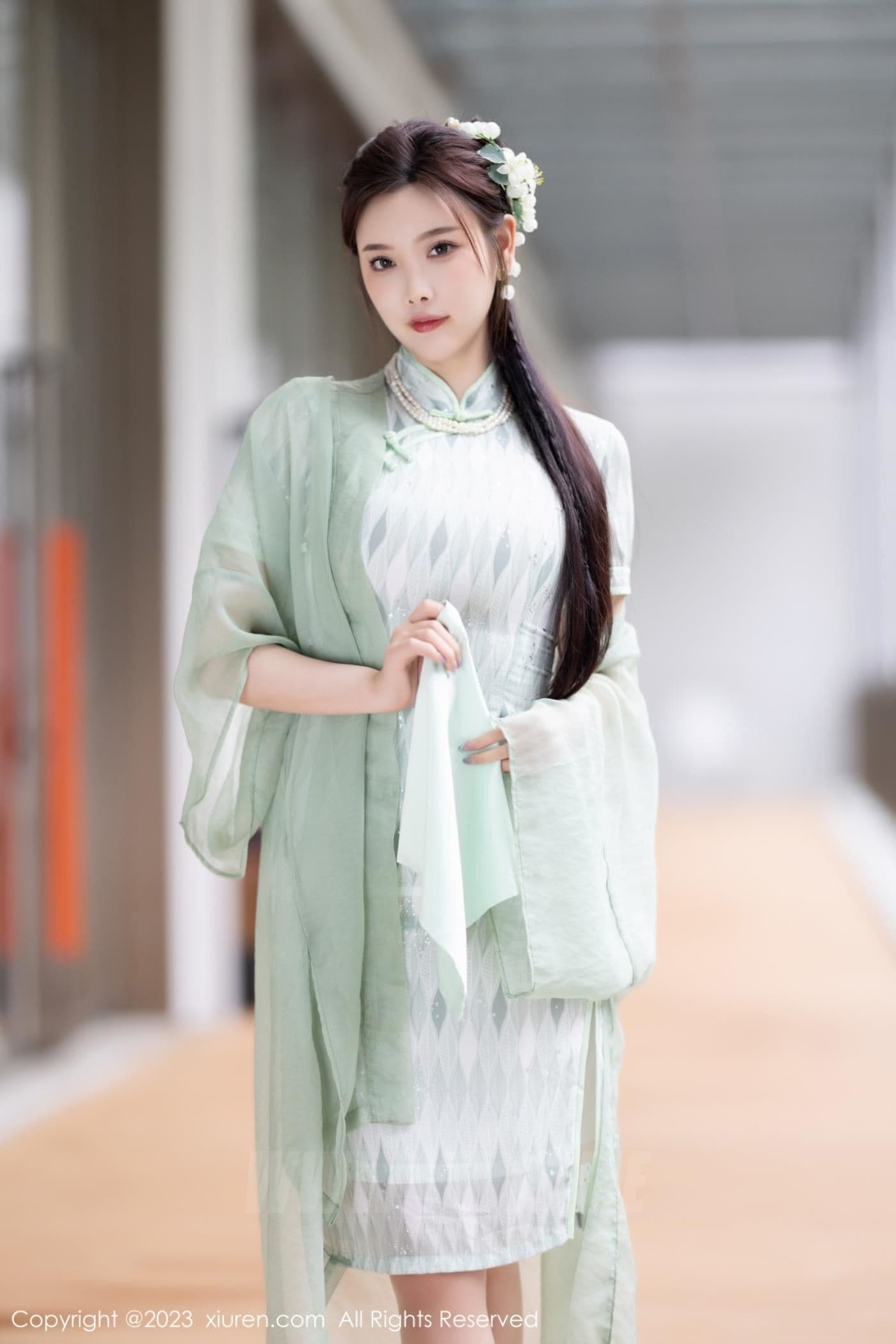 XiuRen秀人网 No.6983 杨晨晨Yome 旗袍美腿
