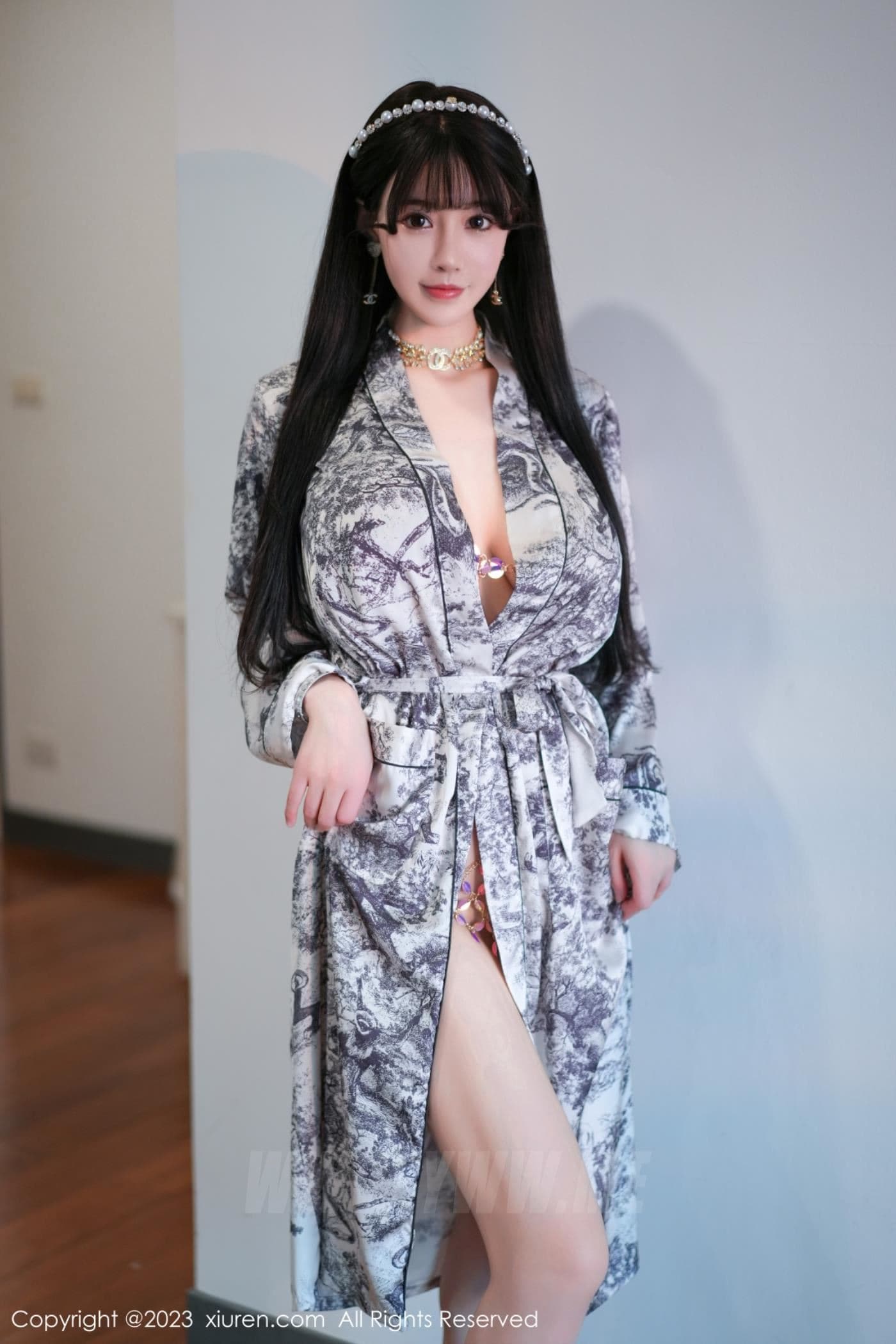 XiuRen秀人网 No.6932 朱可儿Flora 丰腴美臀