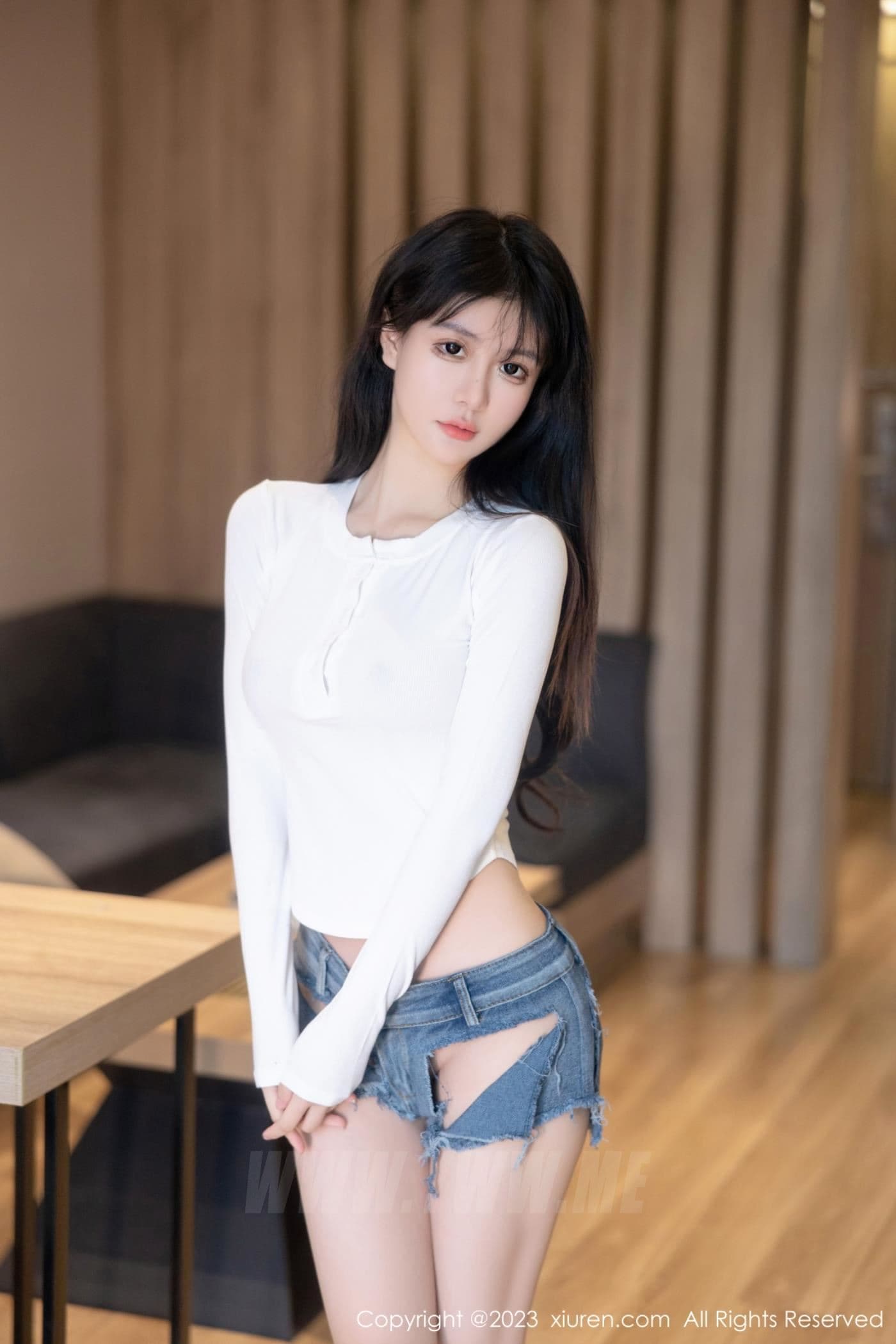 XiuRen秀人网 No.7010 幼幼 清纯美腿