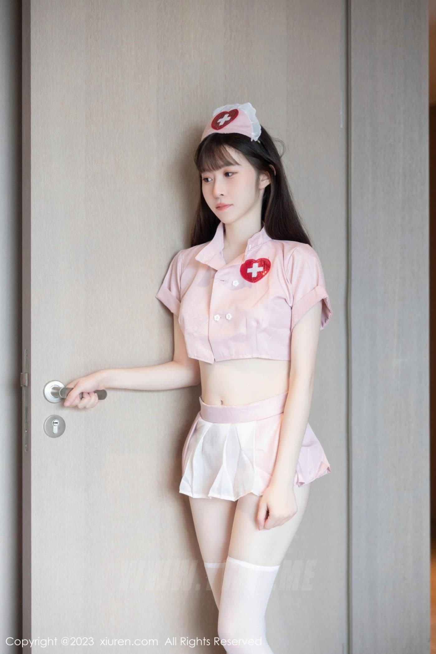 XiuRen秀人网 No.7090 林悠悠 护士服美腿