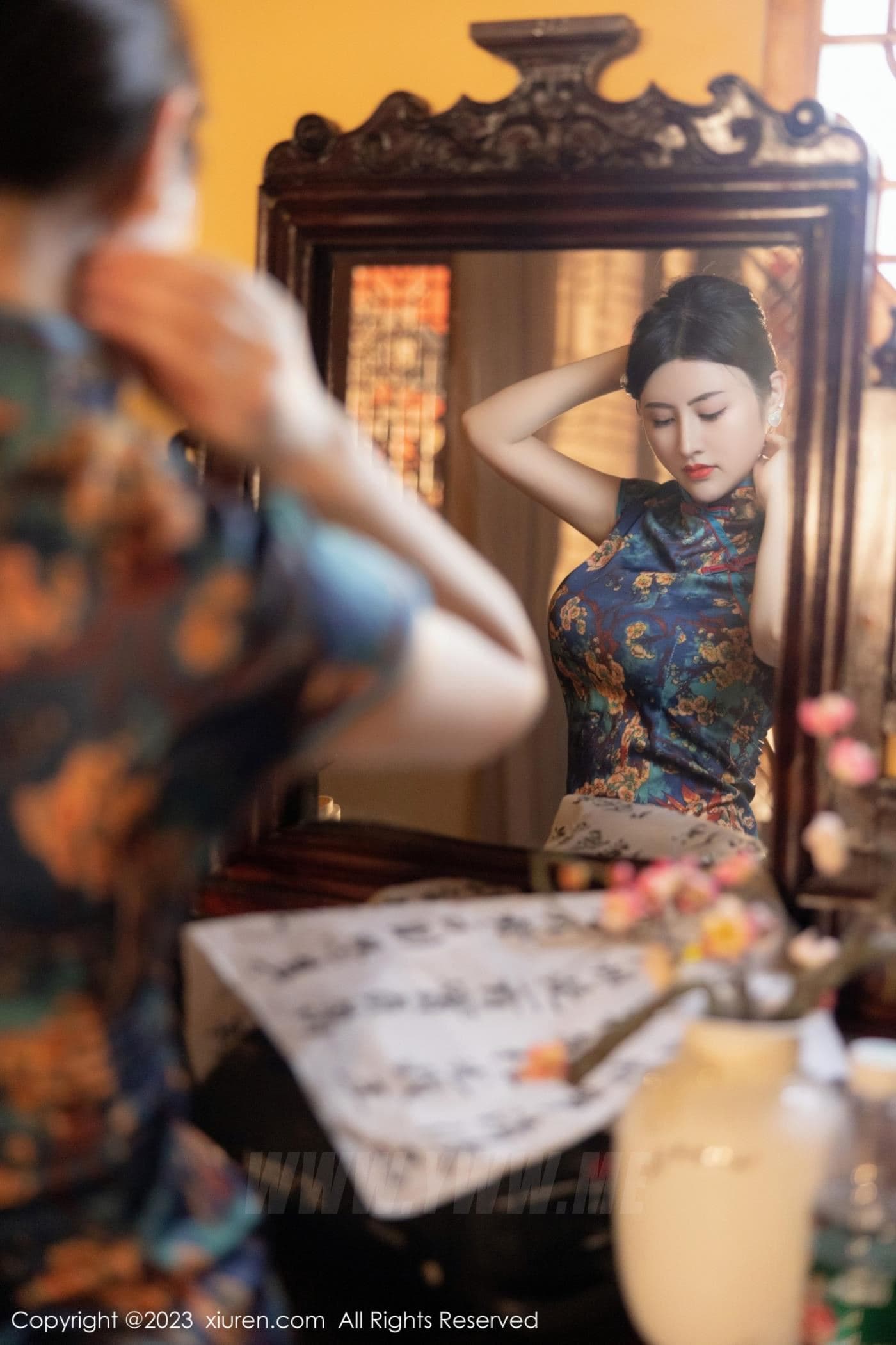 XiuRen秀人网 No.7051 诗诗kiki 旗袍黑丝