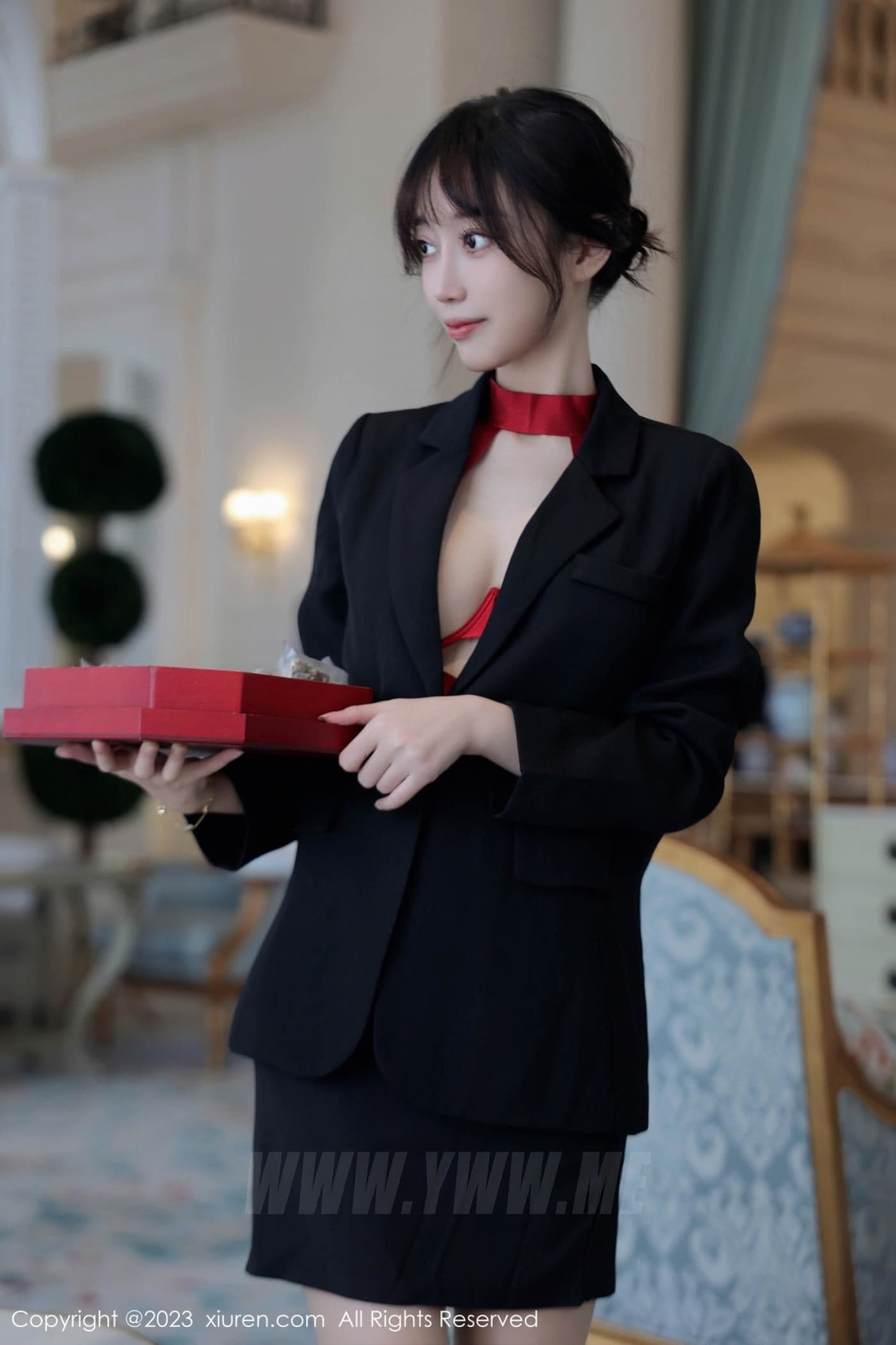 XiuRen秀人网 No.7102 玥儿玥er 制服美腿