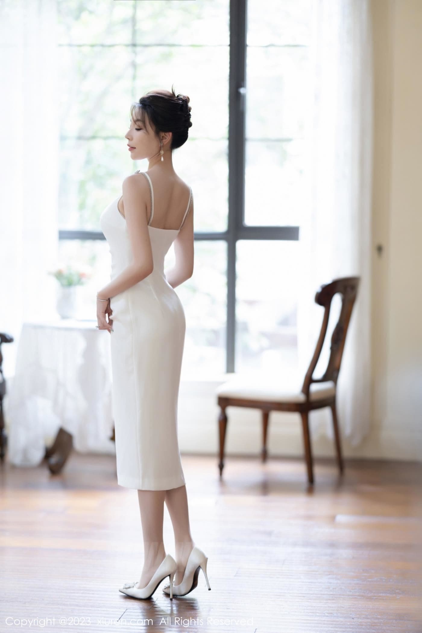 XiuRen秀人网 No.7155 徐莉芝Booty 长裙美腿
