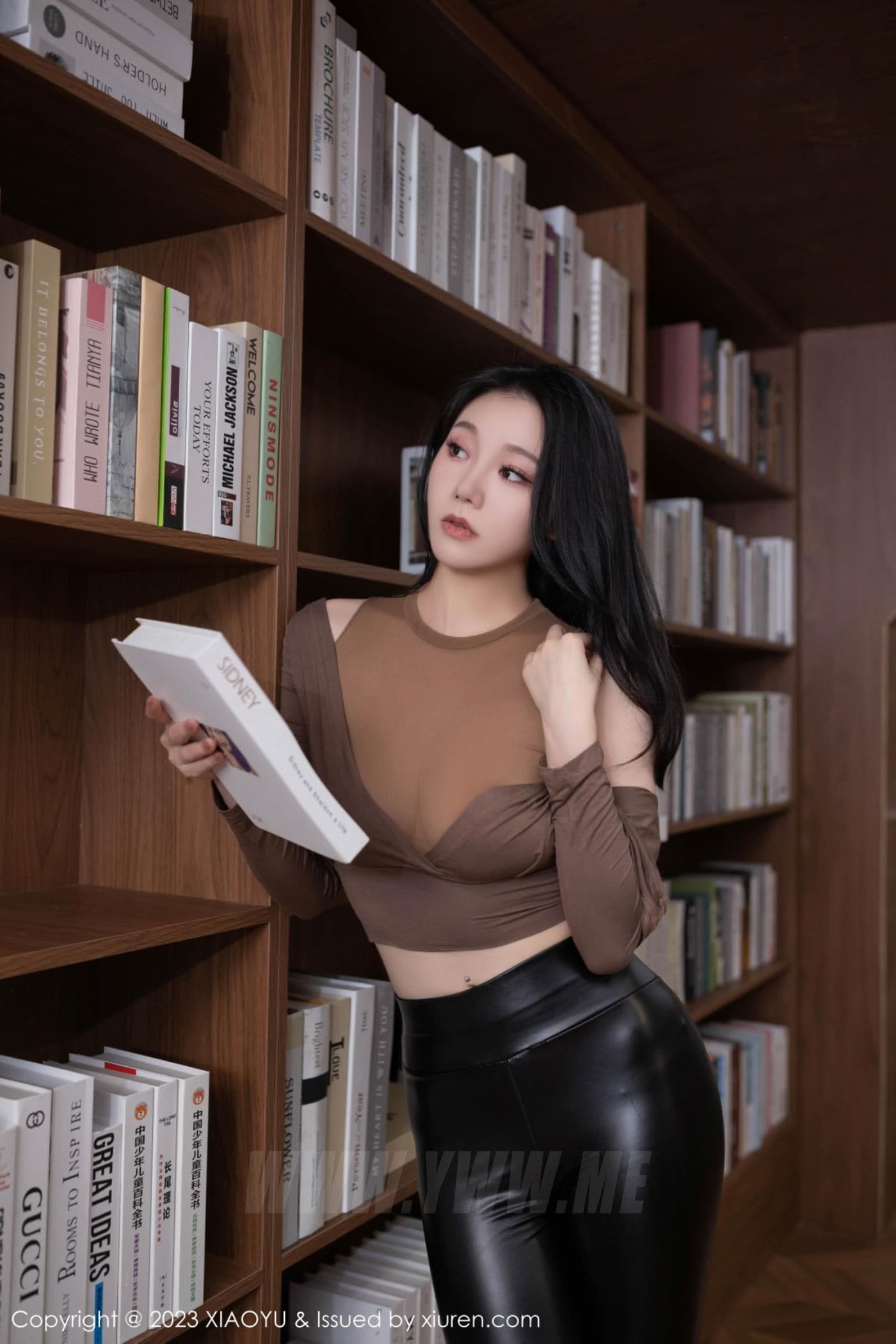 XiuRen秀人网 No.7133 安然anran 皮裤美腿
