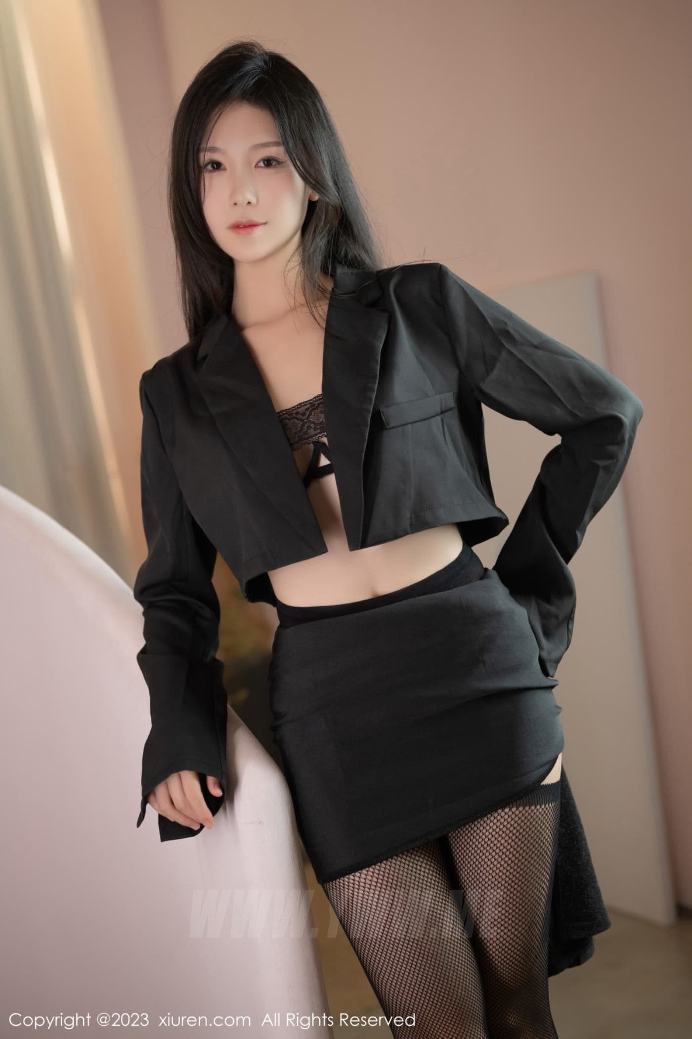 XiuRen秀人网 No.7175 利世 黑丝美腿