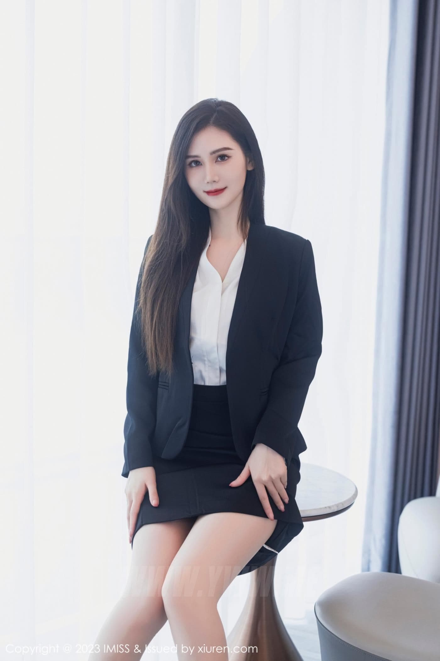 IMISS爱蜜社 VOL.739 SISY思 OL美腿