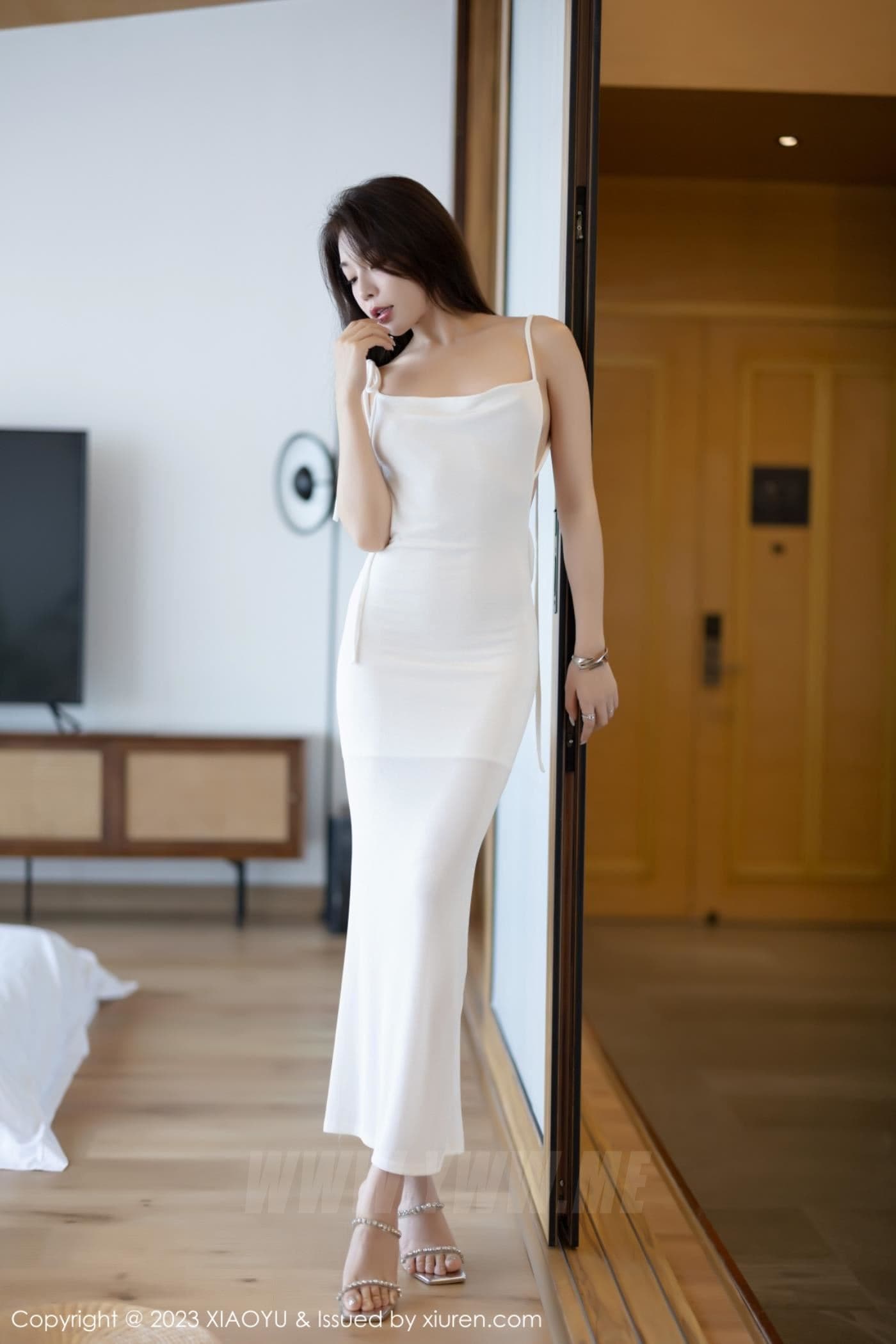 XIAOYU语画界 VOL.1084 徐莉芝Booty 长裙美腿