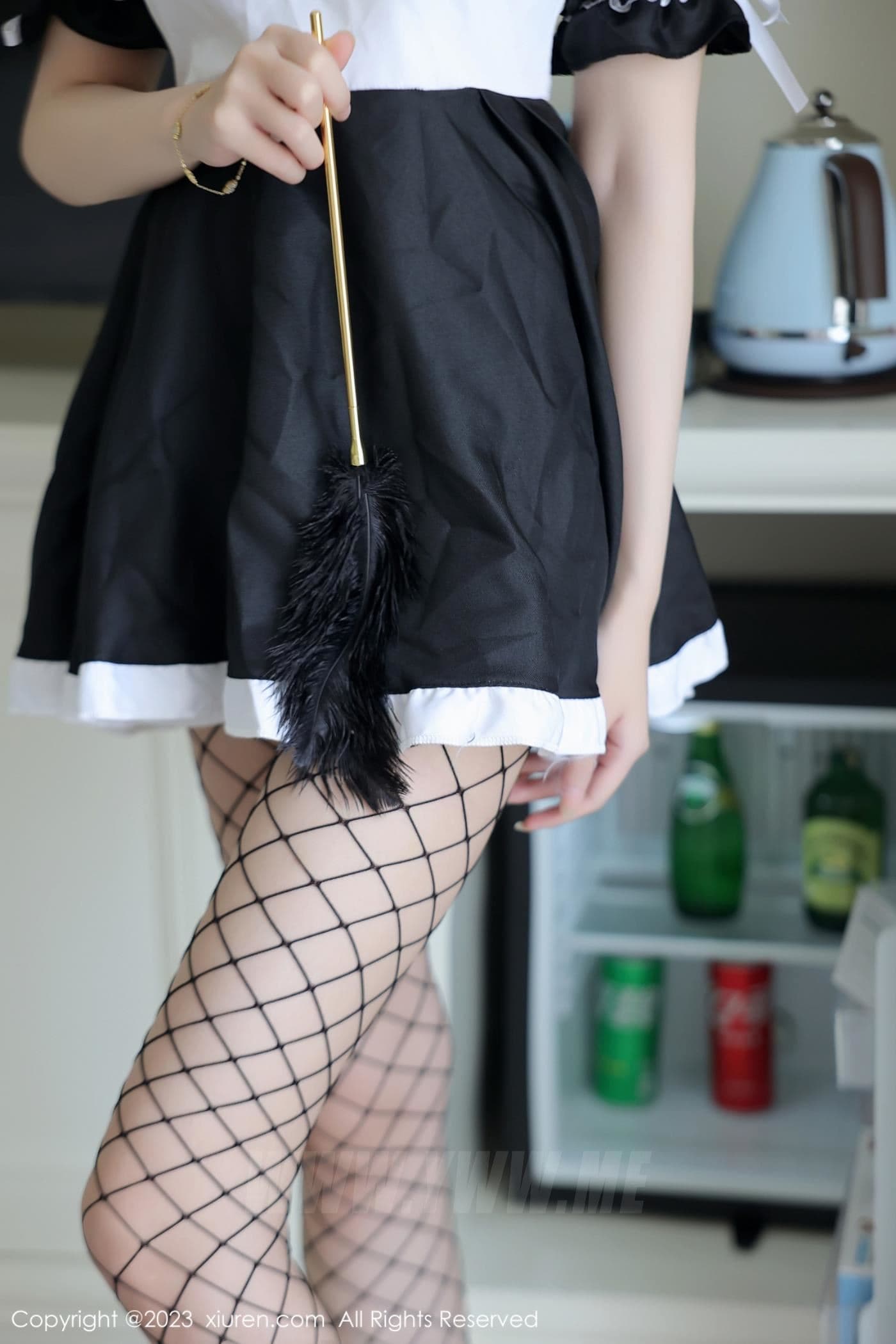 XiuRen秀人网 No.7217 玥儿玥er 女仆服美腿