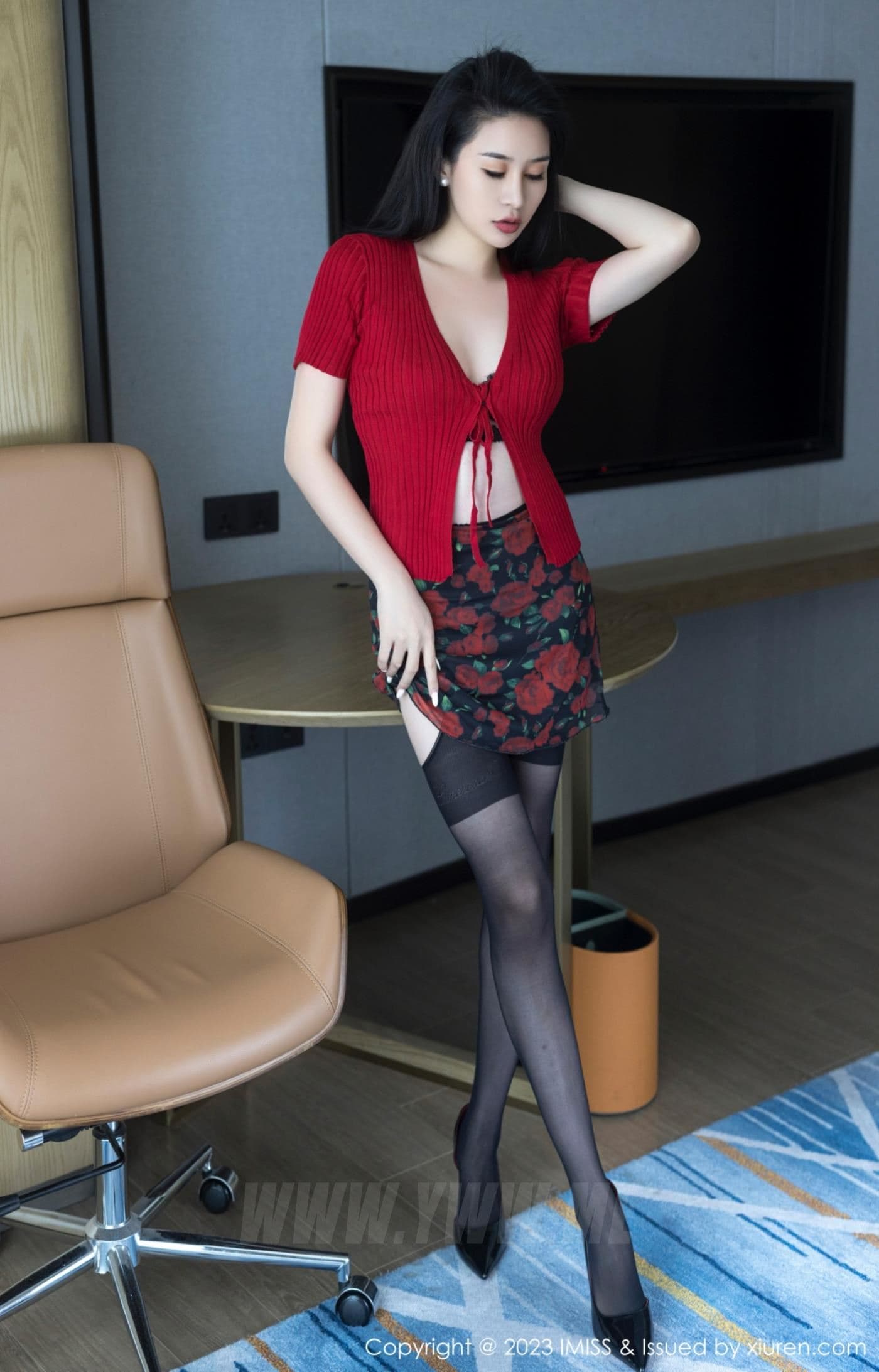 IMISS爱蜜社 VOL.740 Jermy 黑丝美腿
