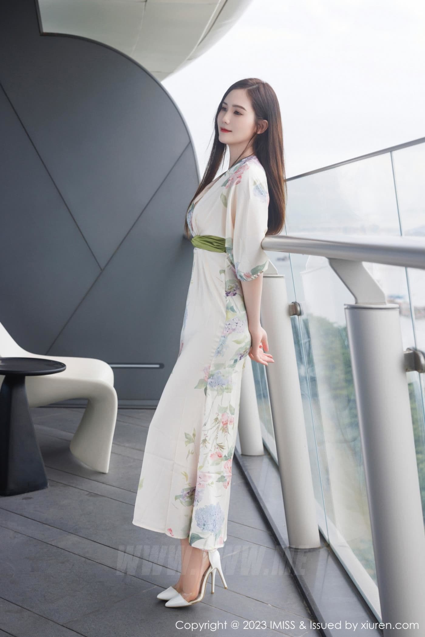IMISS爱蜜社 VOL.745 SISY思 长裙美腿