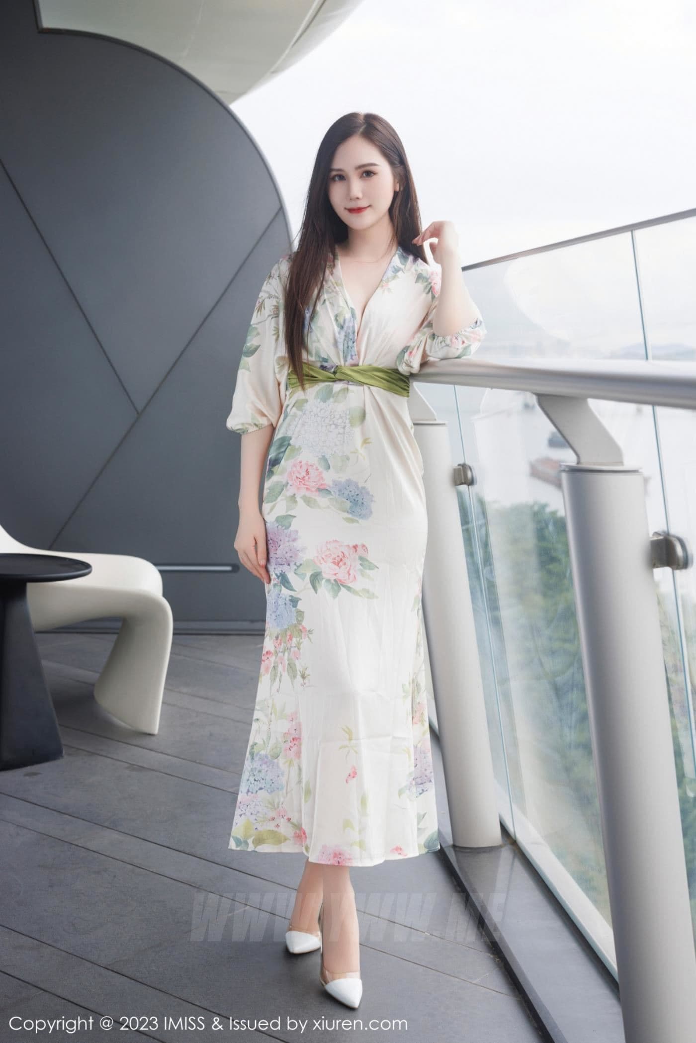 IMISS爱蜜社 VOL.745 SISY思 长裙美腿