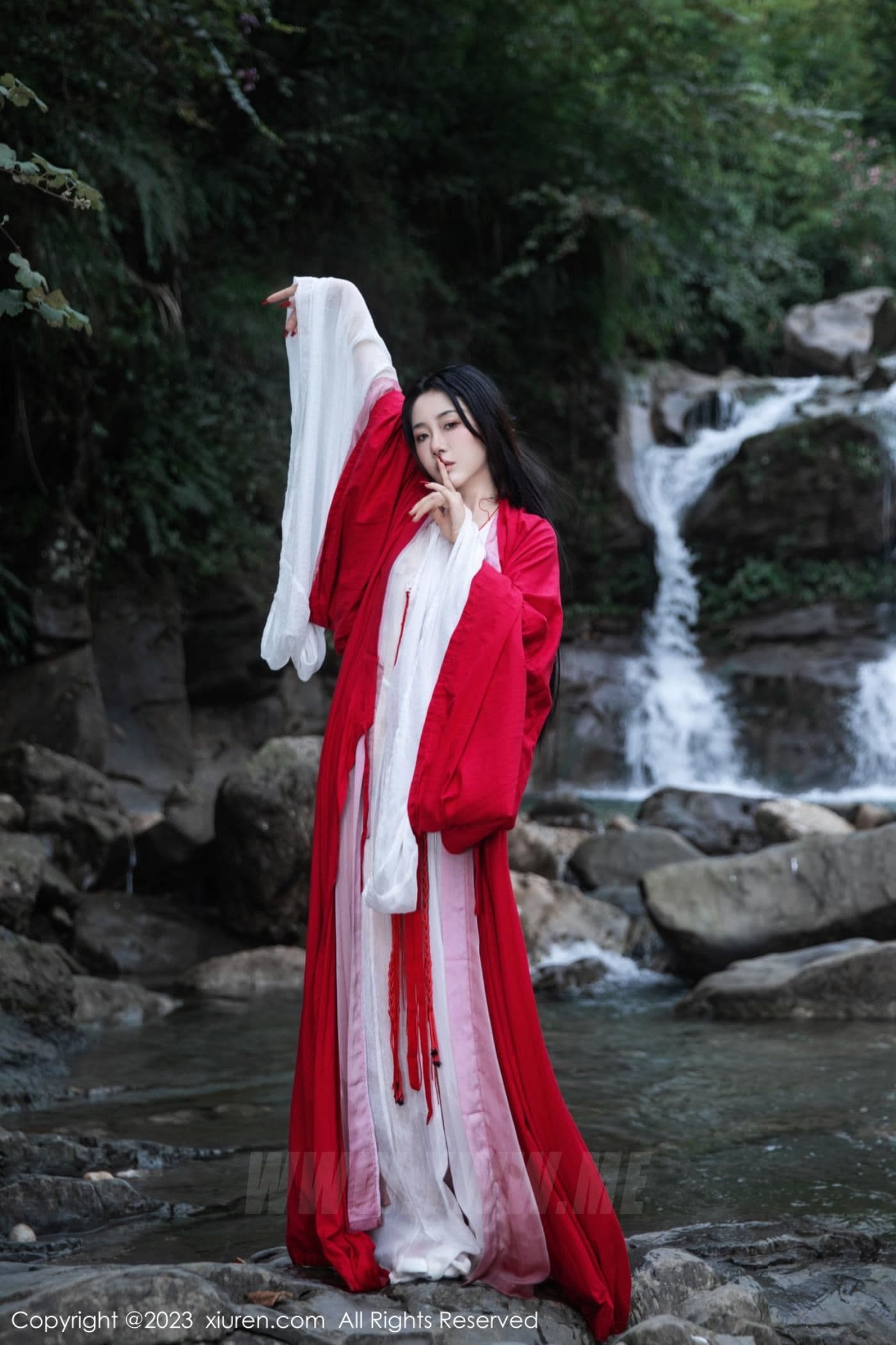 XiuRen秀人网 No.7295 严利娅Yuliya 妲己美臀