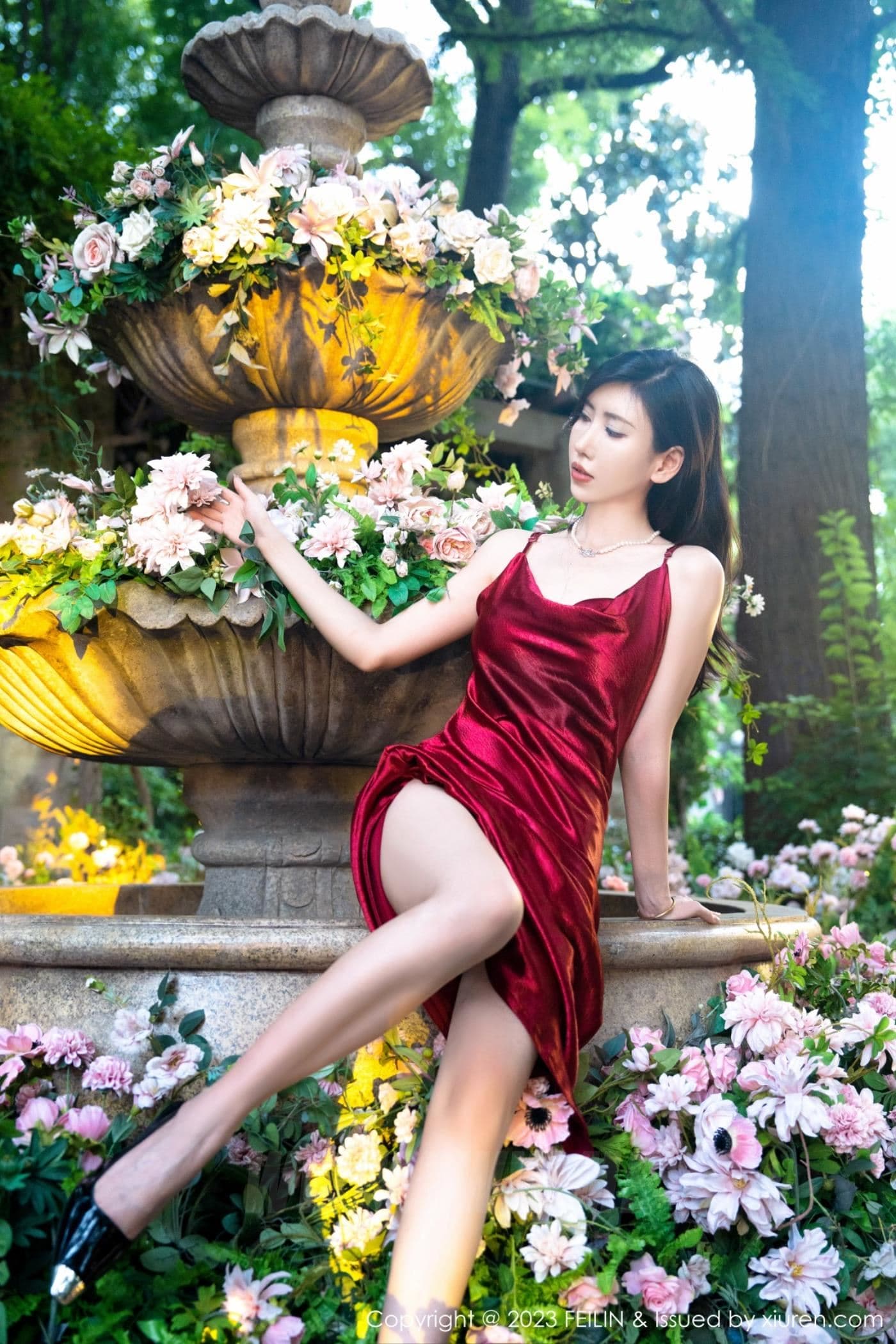 FEILIN嗲囡囡 VOL.467 章芃芃 长裙美腿