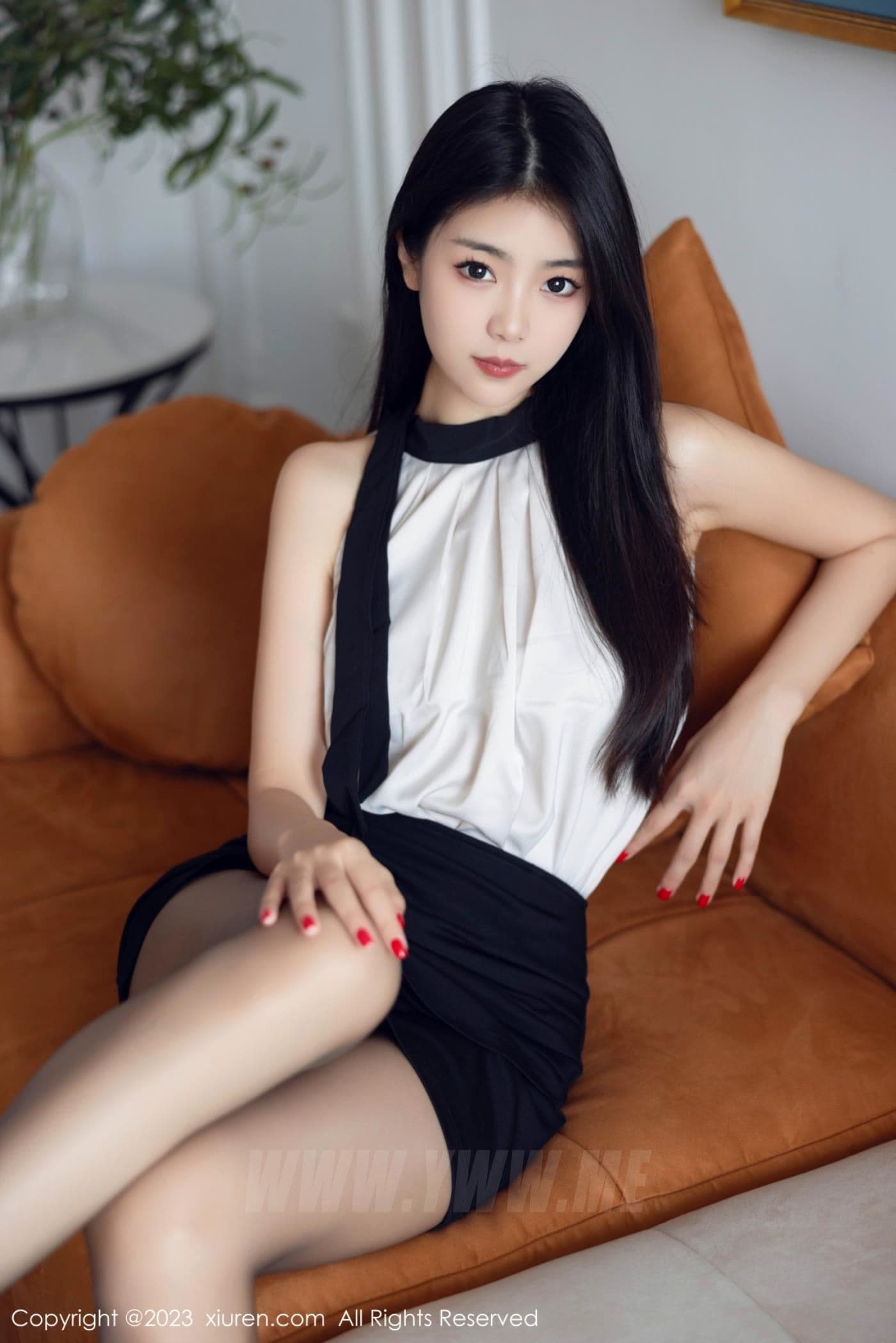 XiuRen秀人网 No.7342 可樂Vicky 丝袜美腿