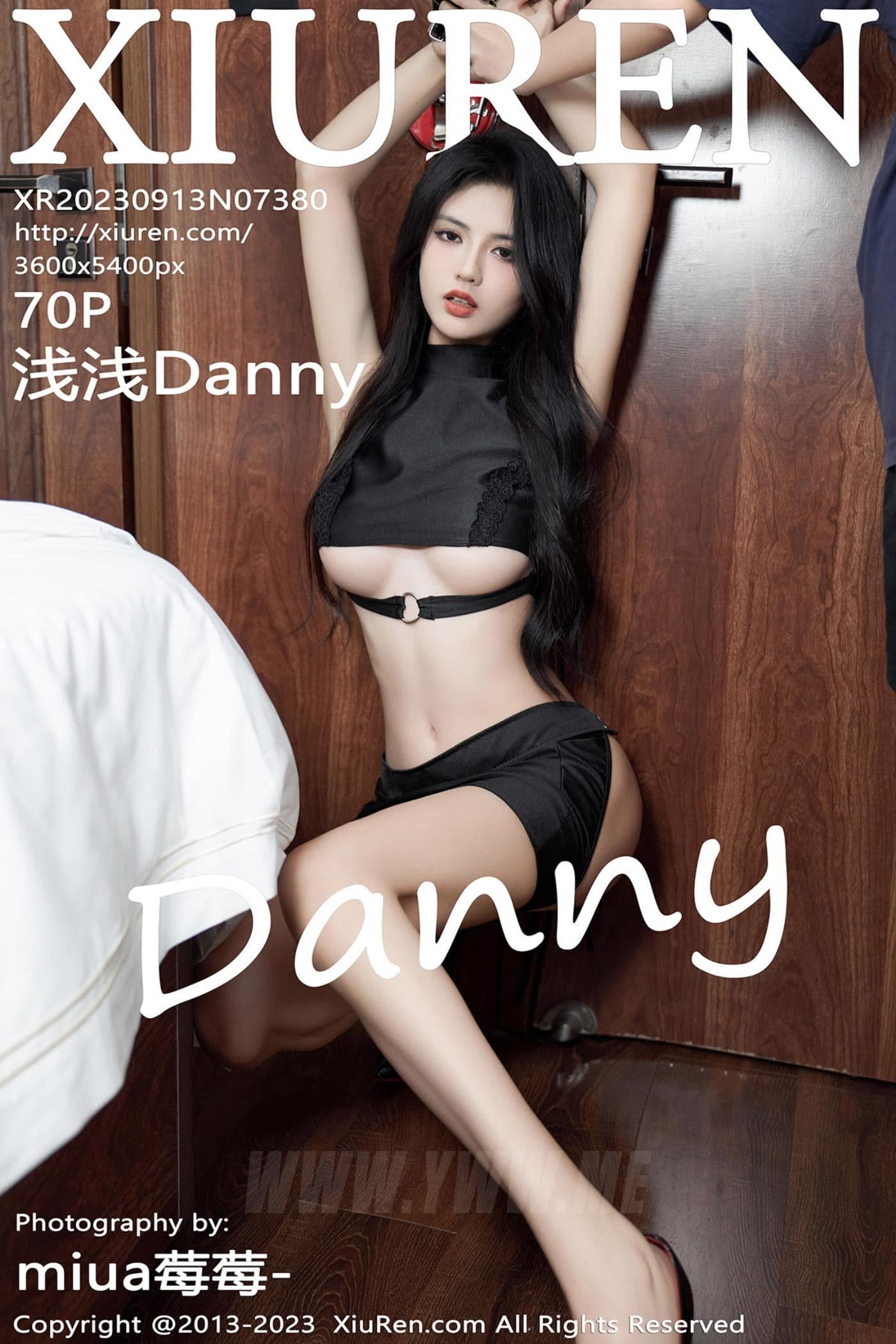 XiuRen秀人网 No.7380 浅浅Danny 短裙美腿