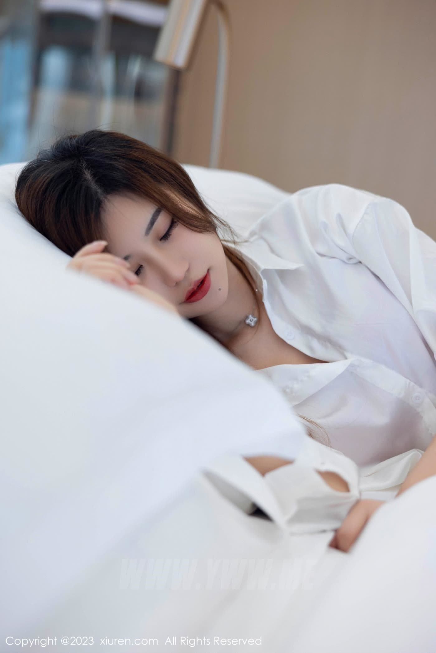 XiuRen秀人网 No.7358 绮里嘉ula 御姐美腿
