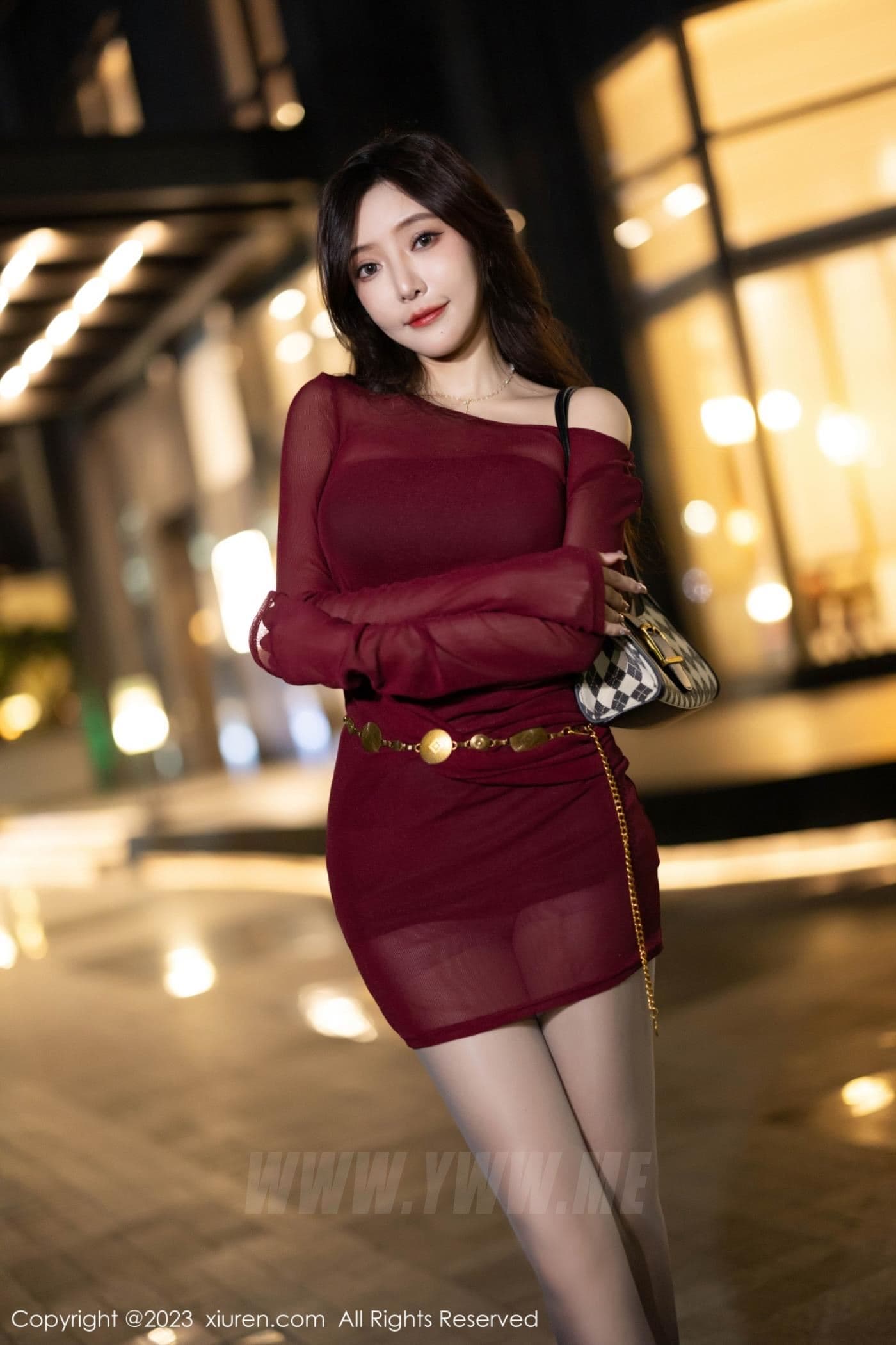 XiuRen秀人网 No.7400 王馨瑶yanni 黑丝美腿