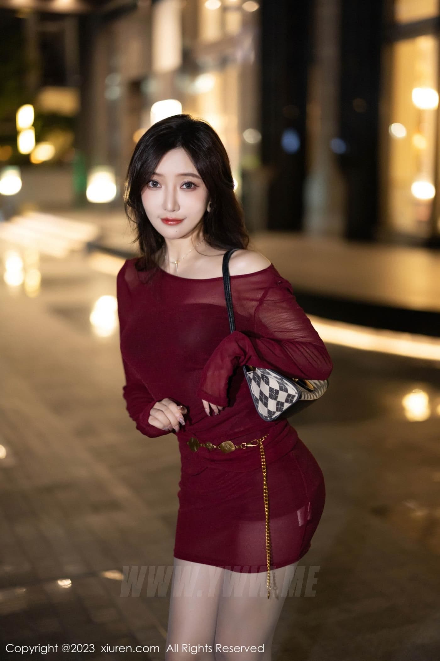 XiuRen秀人网 No.7400 王馨瑶yanni 黑丝美腿
