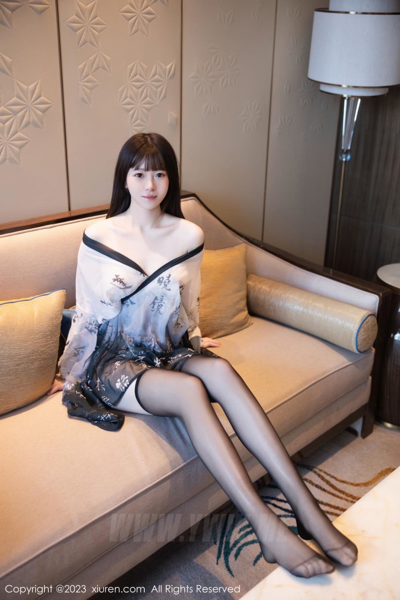 XiuRen秀人网 No.7459 林悠悠 黑丝美腿