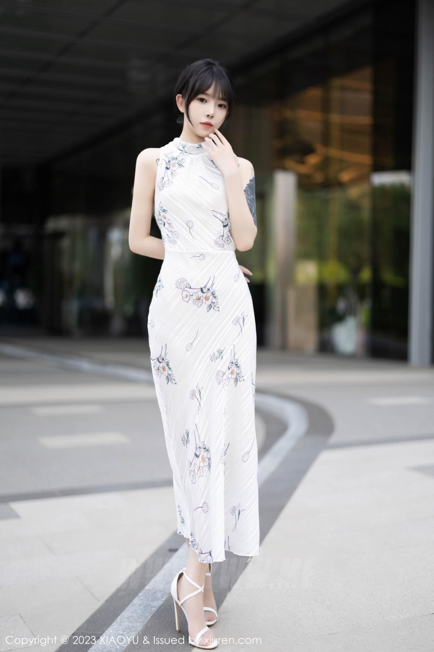 XIAOYU语画界 VOL.1118 奶瓶. 旗袍美腿