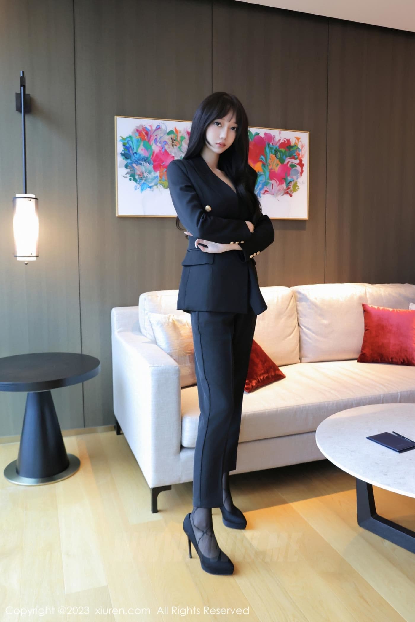 XiuRen秀人网 No.7502 玥儿玥er 制服美腿