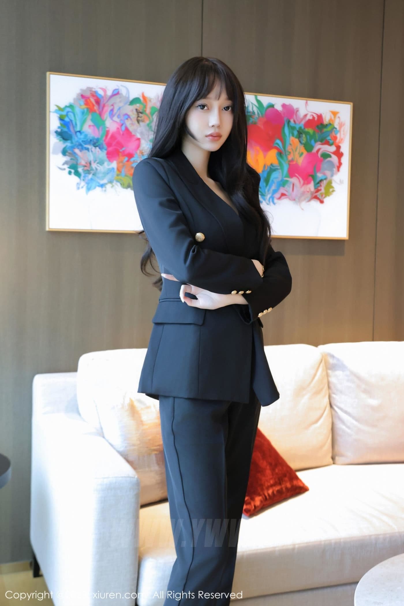 XiuRen秀人网 No.7502 玥儿玥er 制服美腿