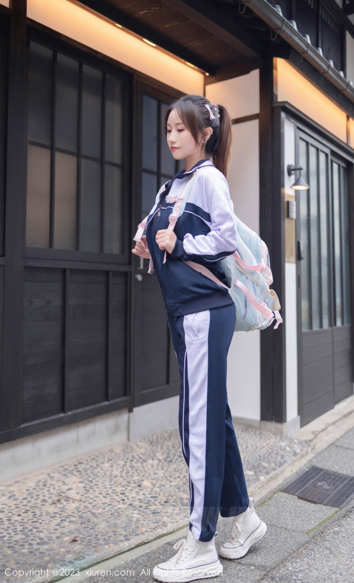 XiuRen秀人网 No.7528 杏子Yada 制服美腿